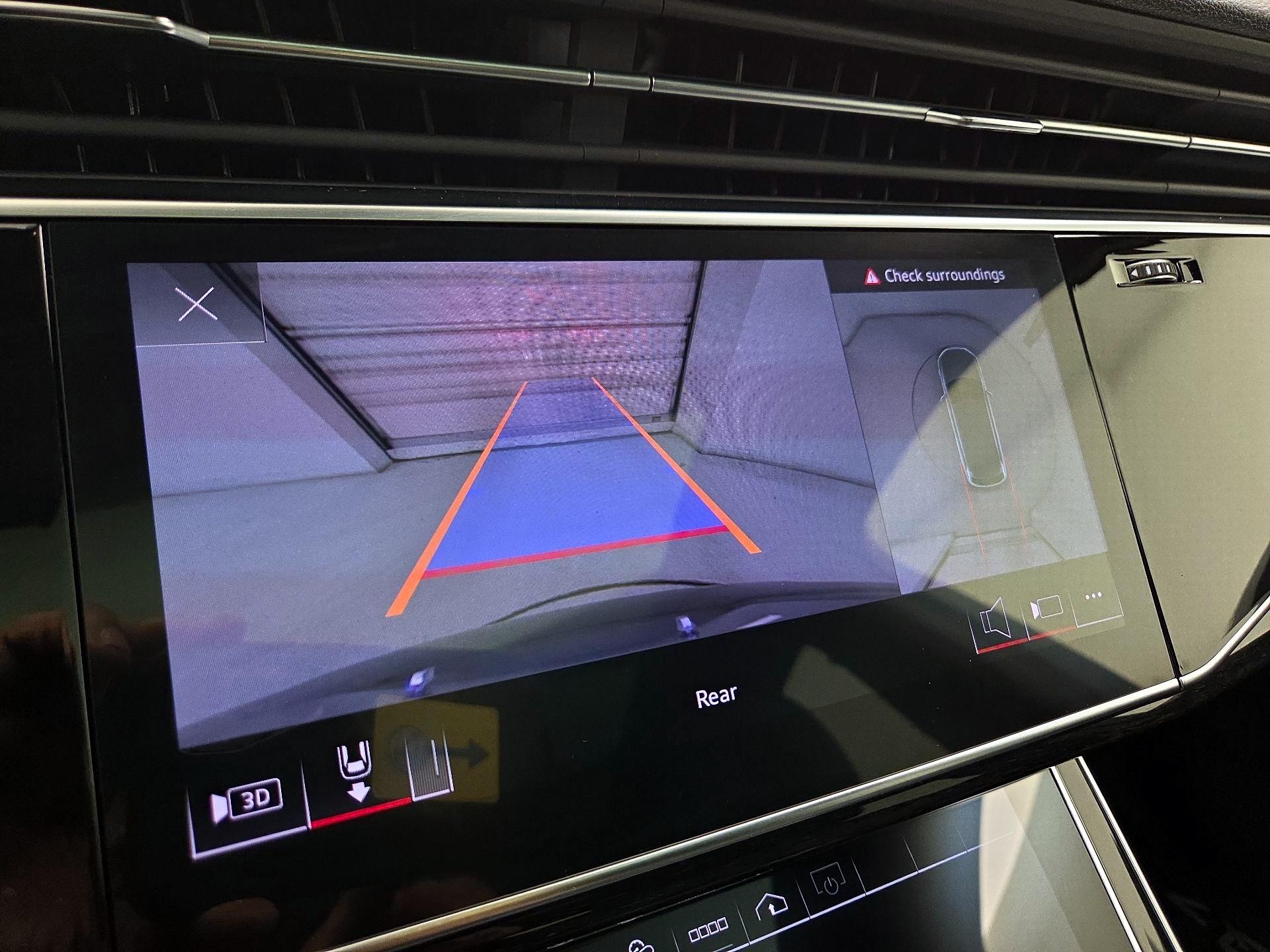 Thumbnail: 2023 Audi Q7 - 15