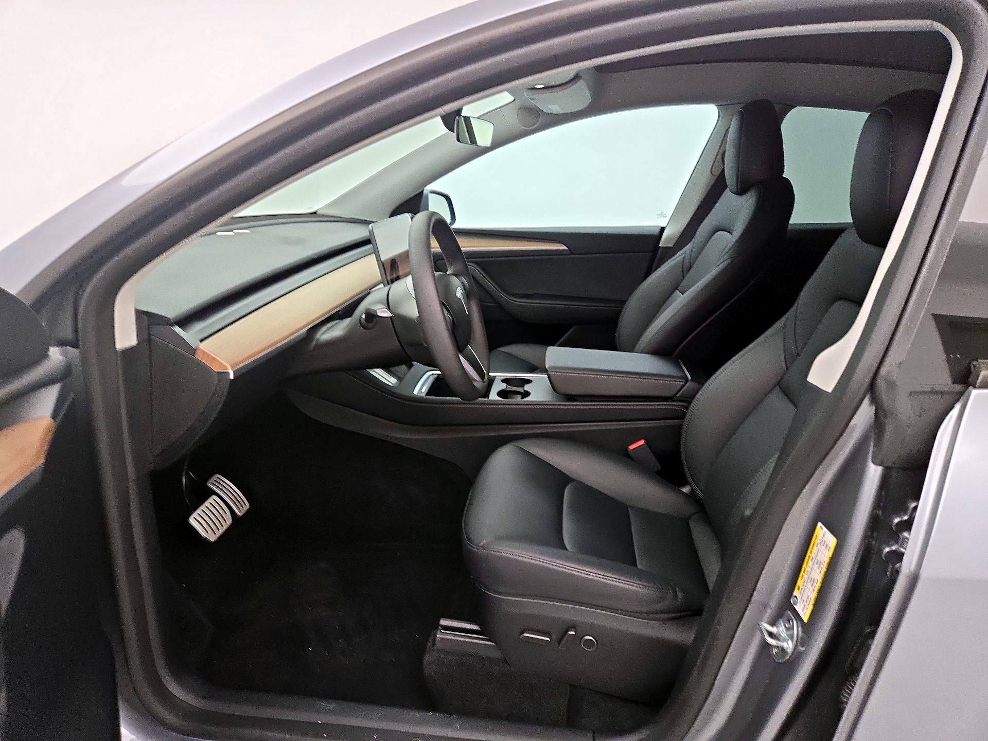 Thumbnail: 2024 Tesla Model Y - 11