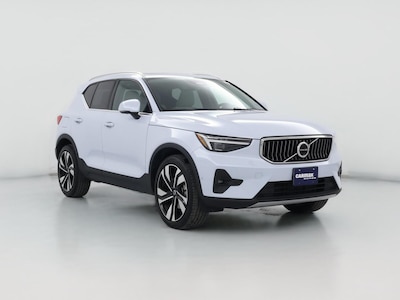 2024 Volvo XC40 B5 Ultimate Bright Theme