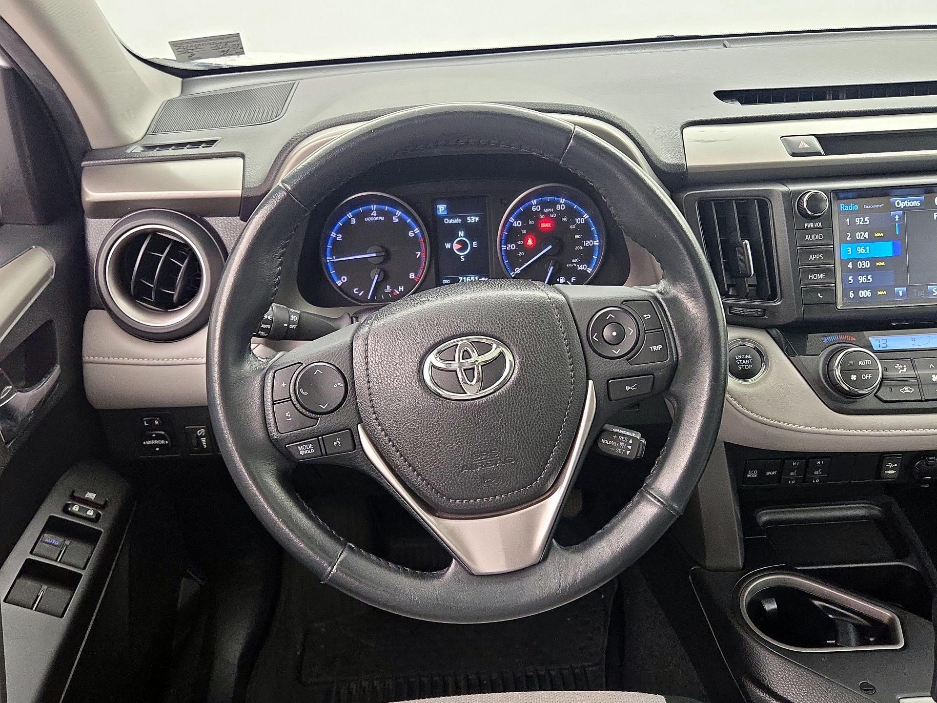 Thumbnail: 2018 Toyota RAV4 - 10