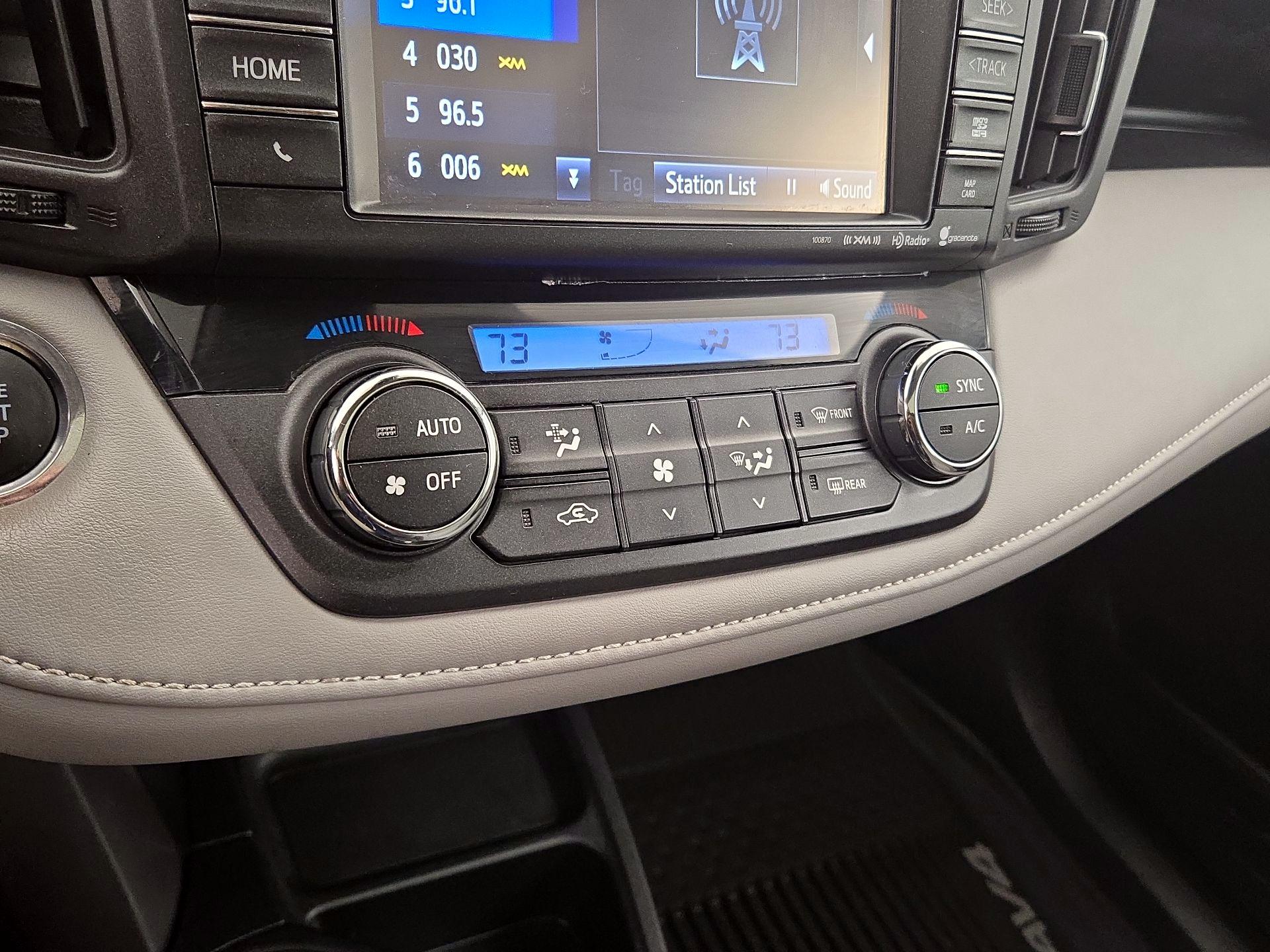 Thumbnail: 2018 Toyota RAV4 - 17