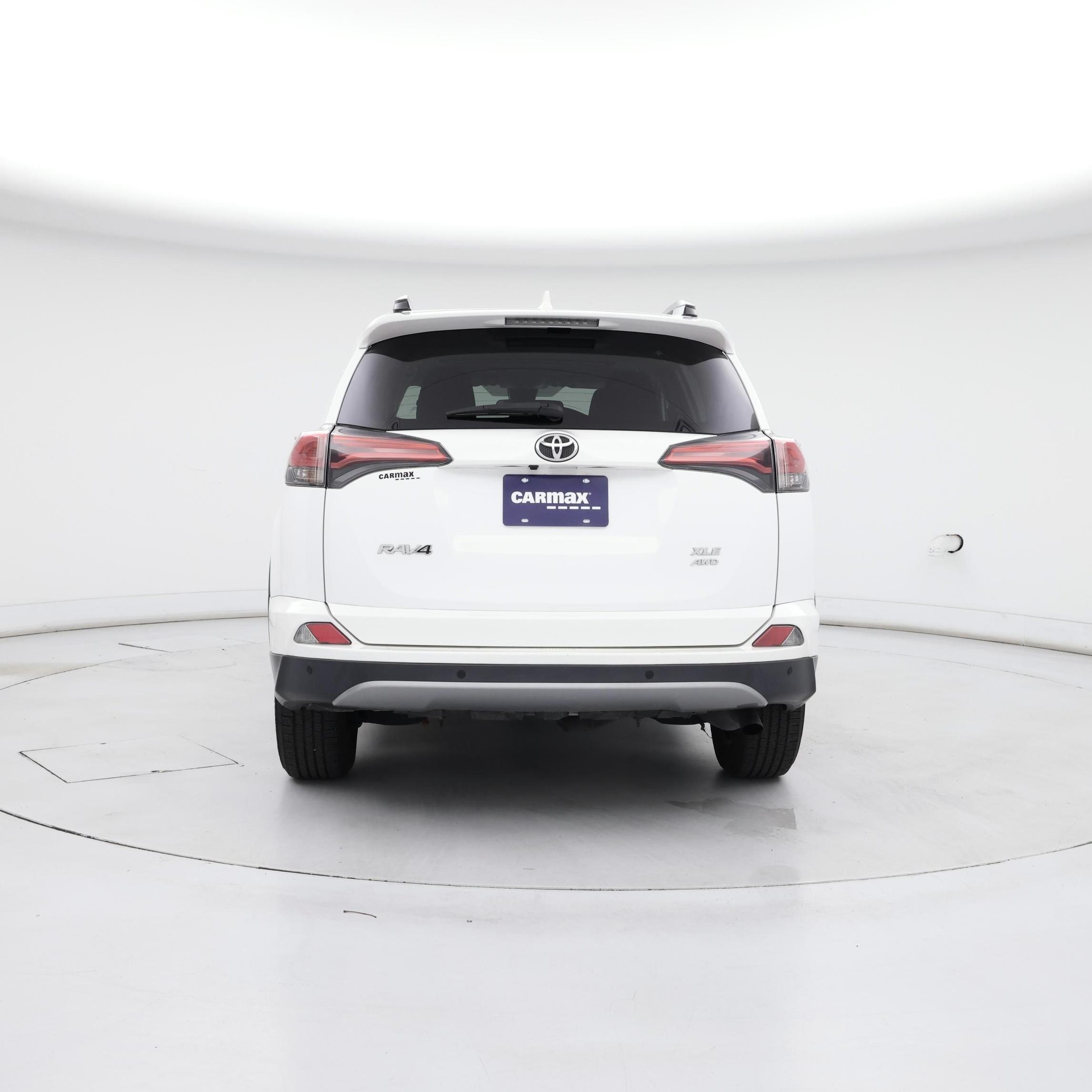 Thumbnail: 2018 Toyota RAV4 - 6