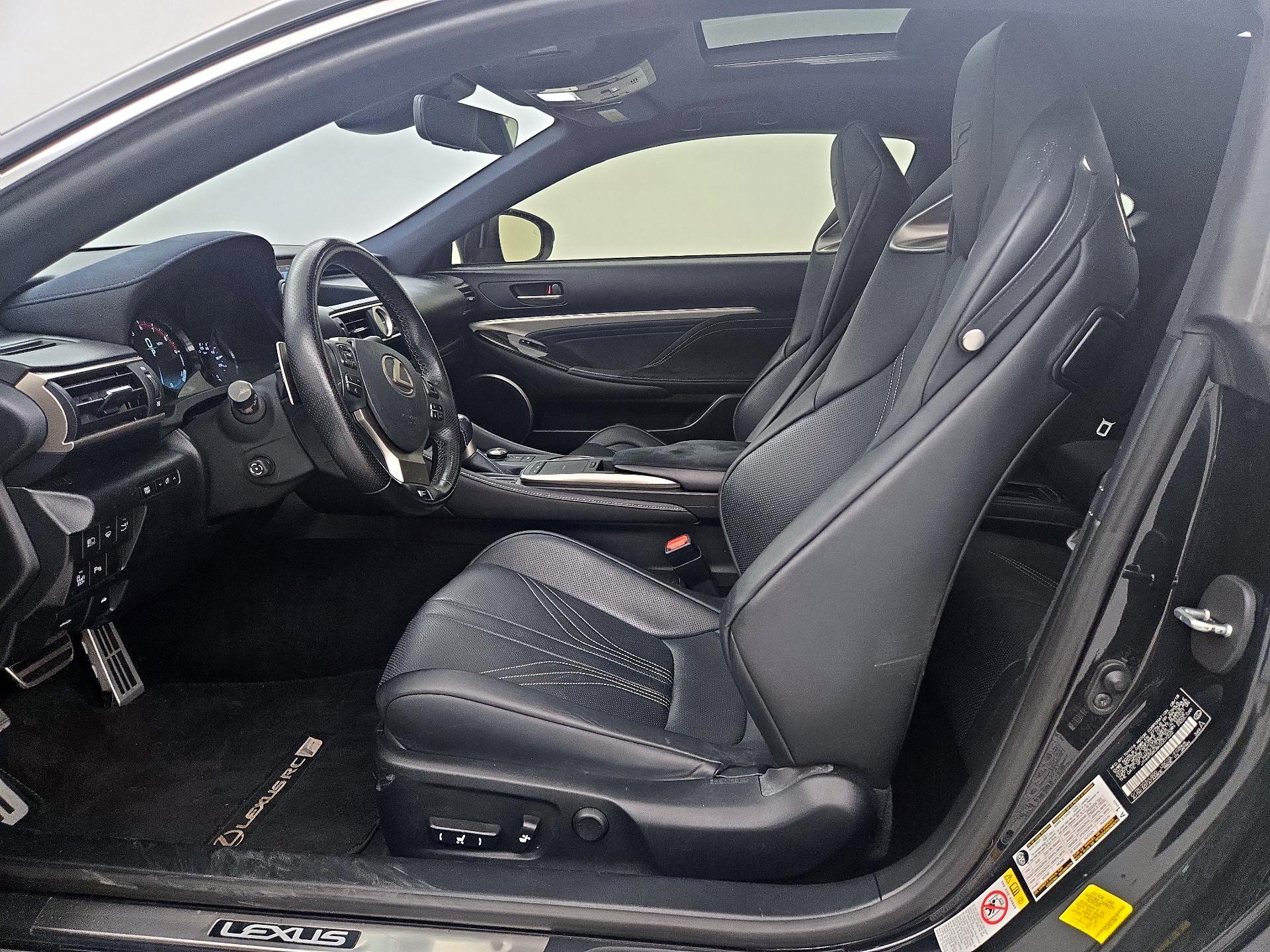 Thumbnail: 2019 Lexus RC - 11