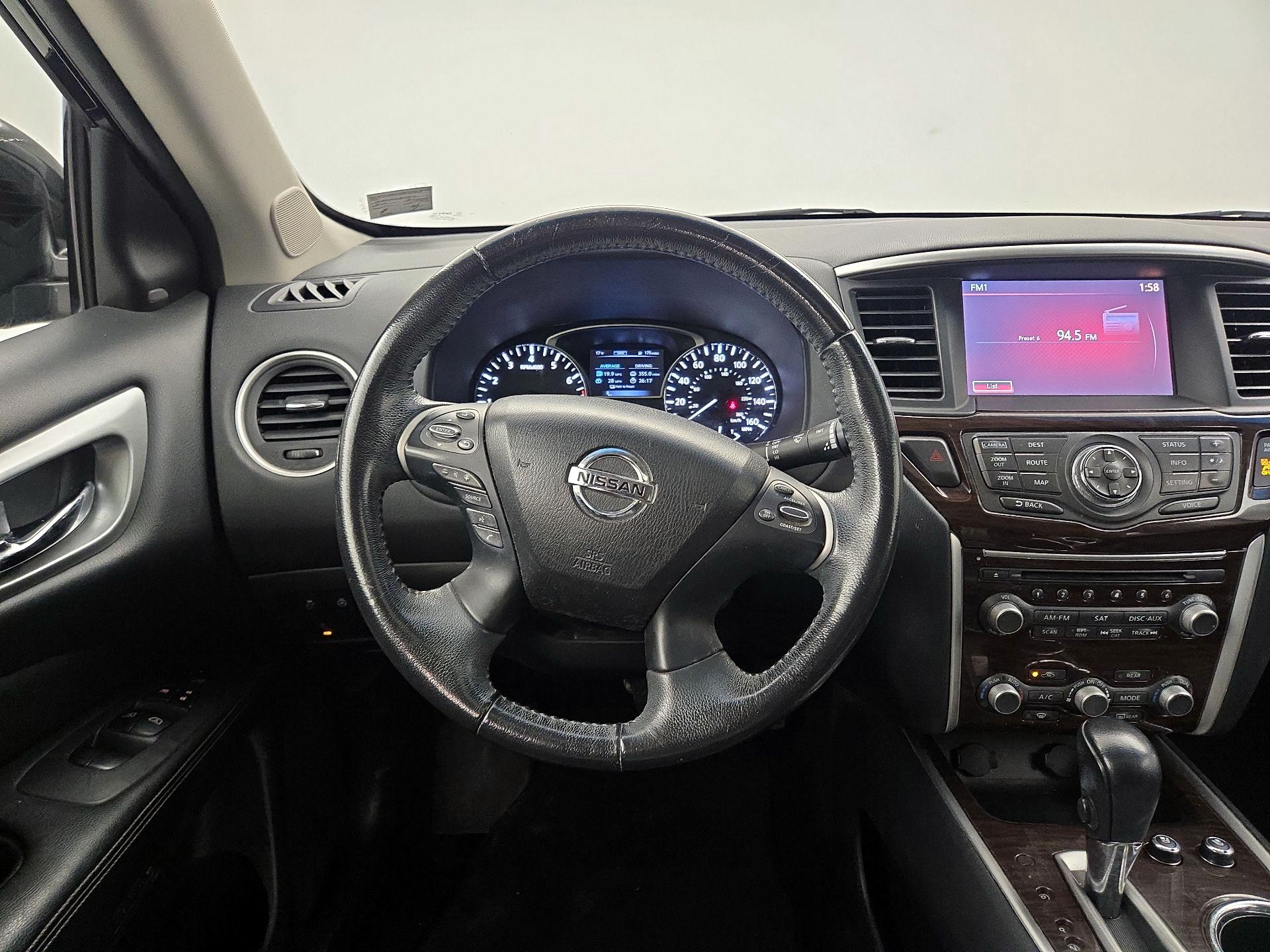 Thumbnail: 2015 Nissan Pathfinder - 10