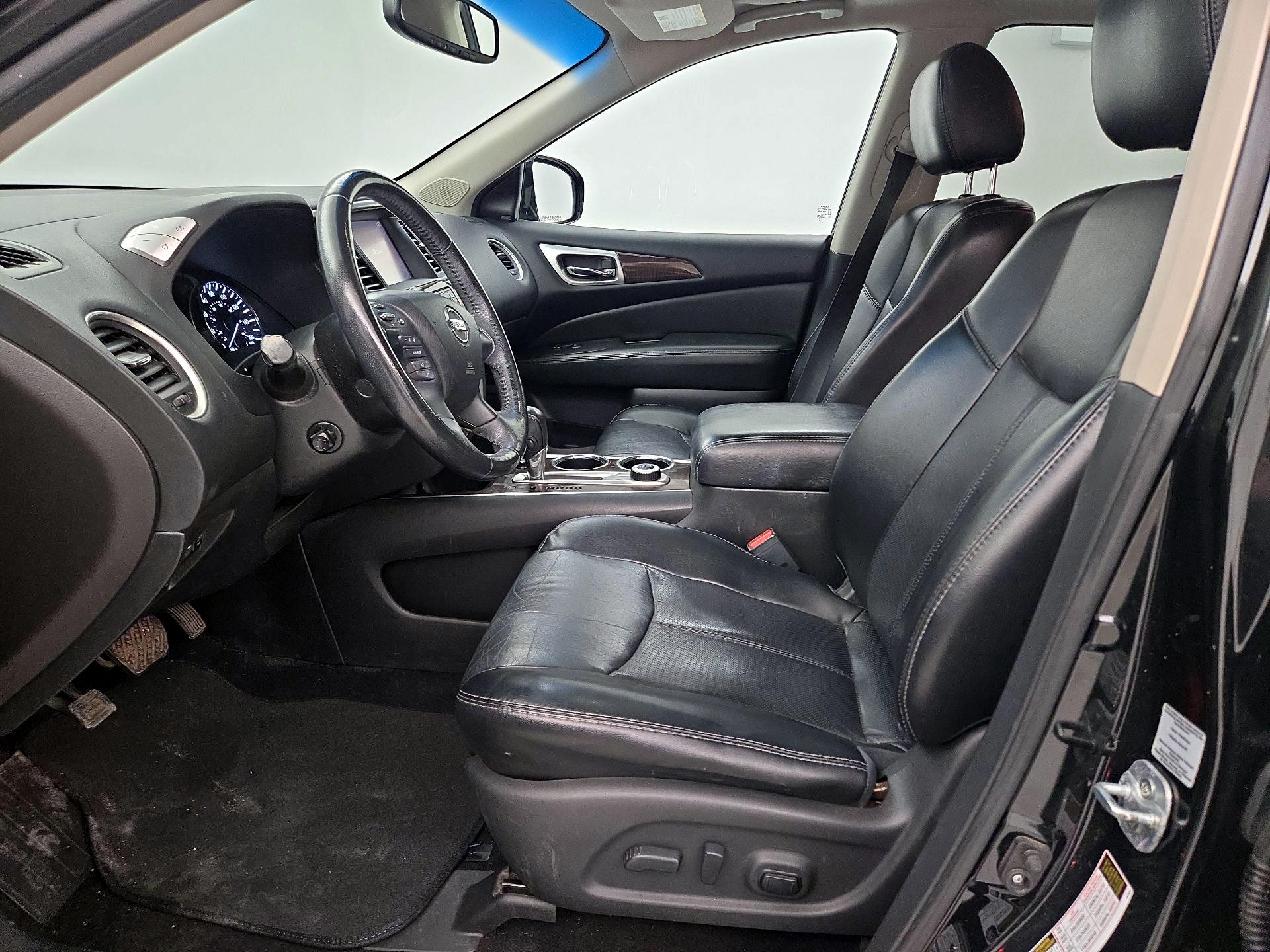 Thumbnail: 2015 Nissan Pathfinder - 11