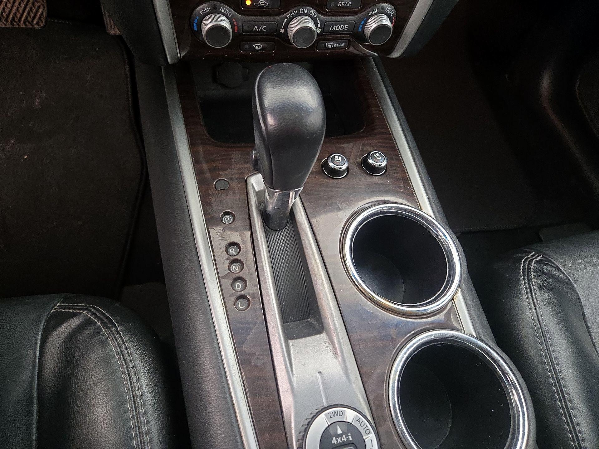 Thumbnail: 2015 Nissan Pathfinder - 17