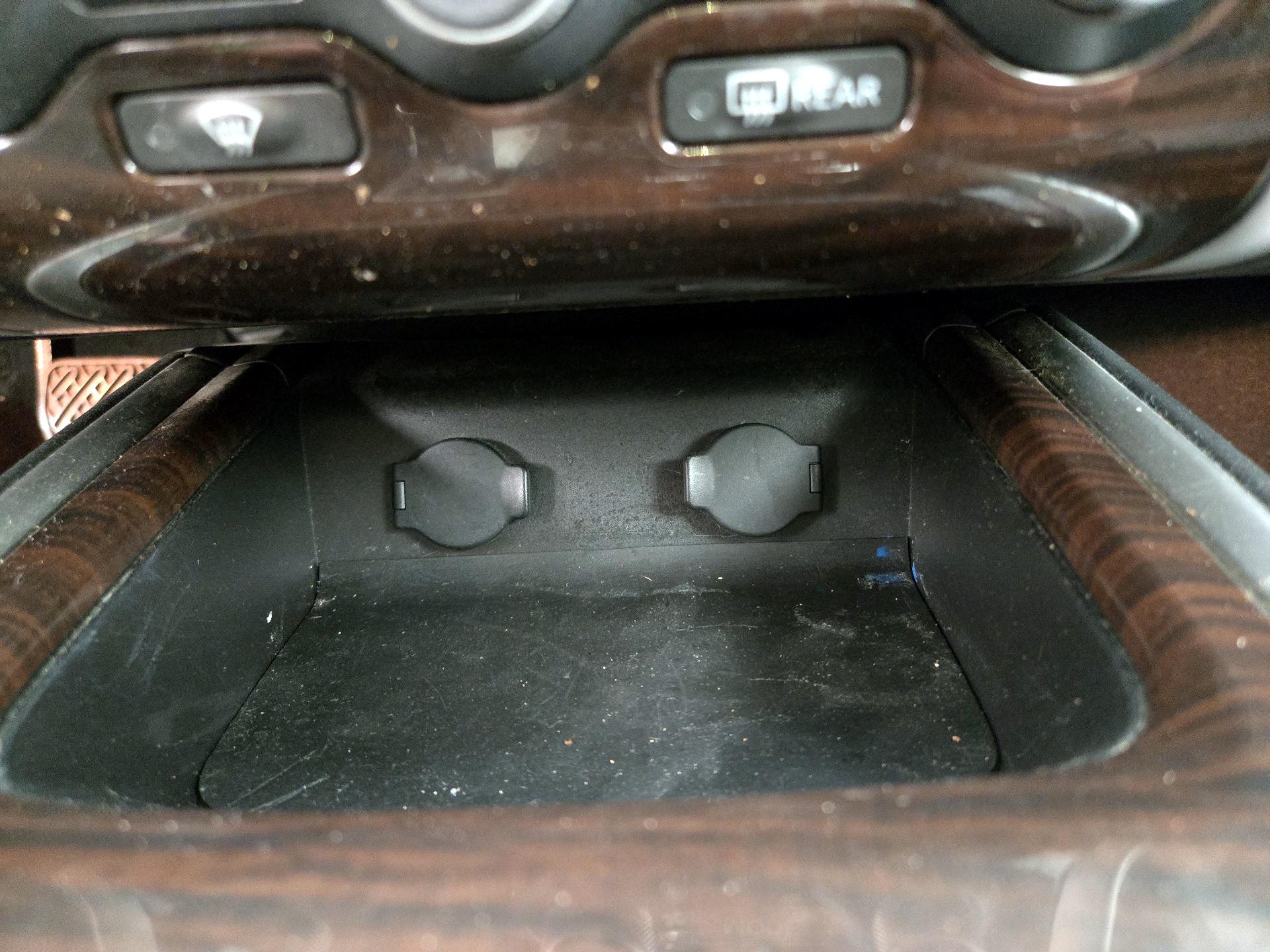 Thumbnail: 2015 Nissan Pathfinder - 18