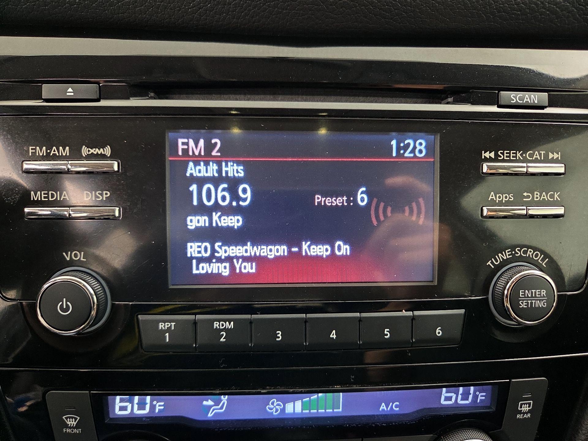 Thumbnail: 2015 Nissan Rogue - 15