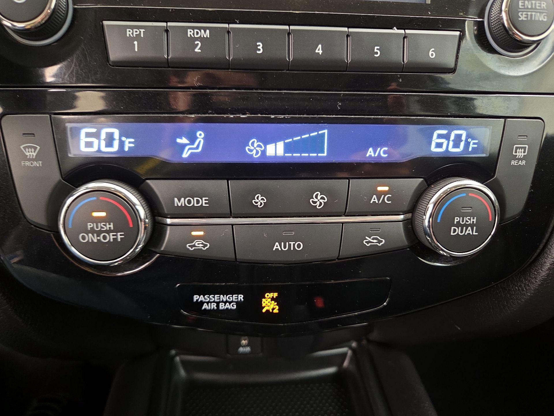 Thumbnail: 2015 Nissan Rogue - 16