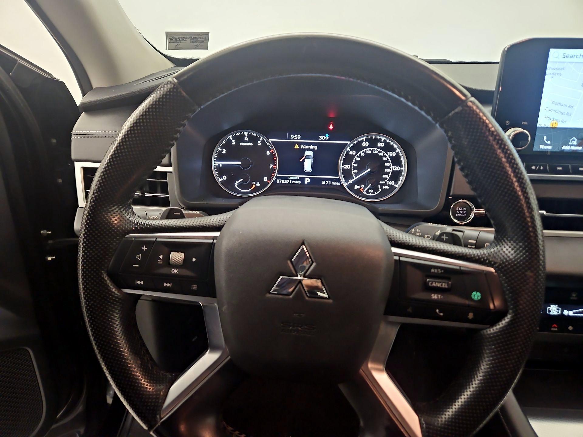 Thumbnail: 2022 Mitsubishi Outlander - 10