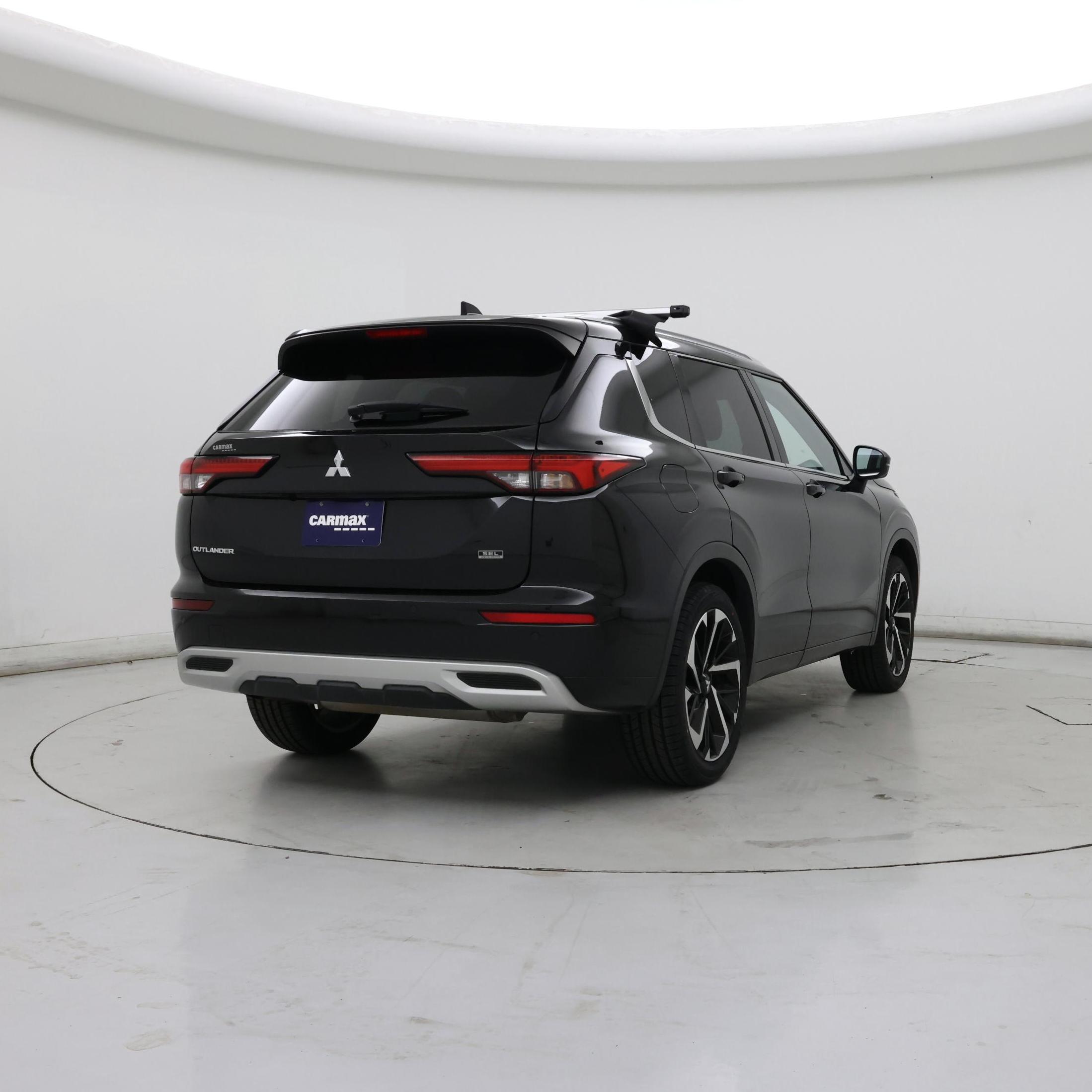 Thumbnail: 2022 Mitsubishi Outlander - 8