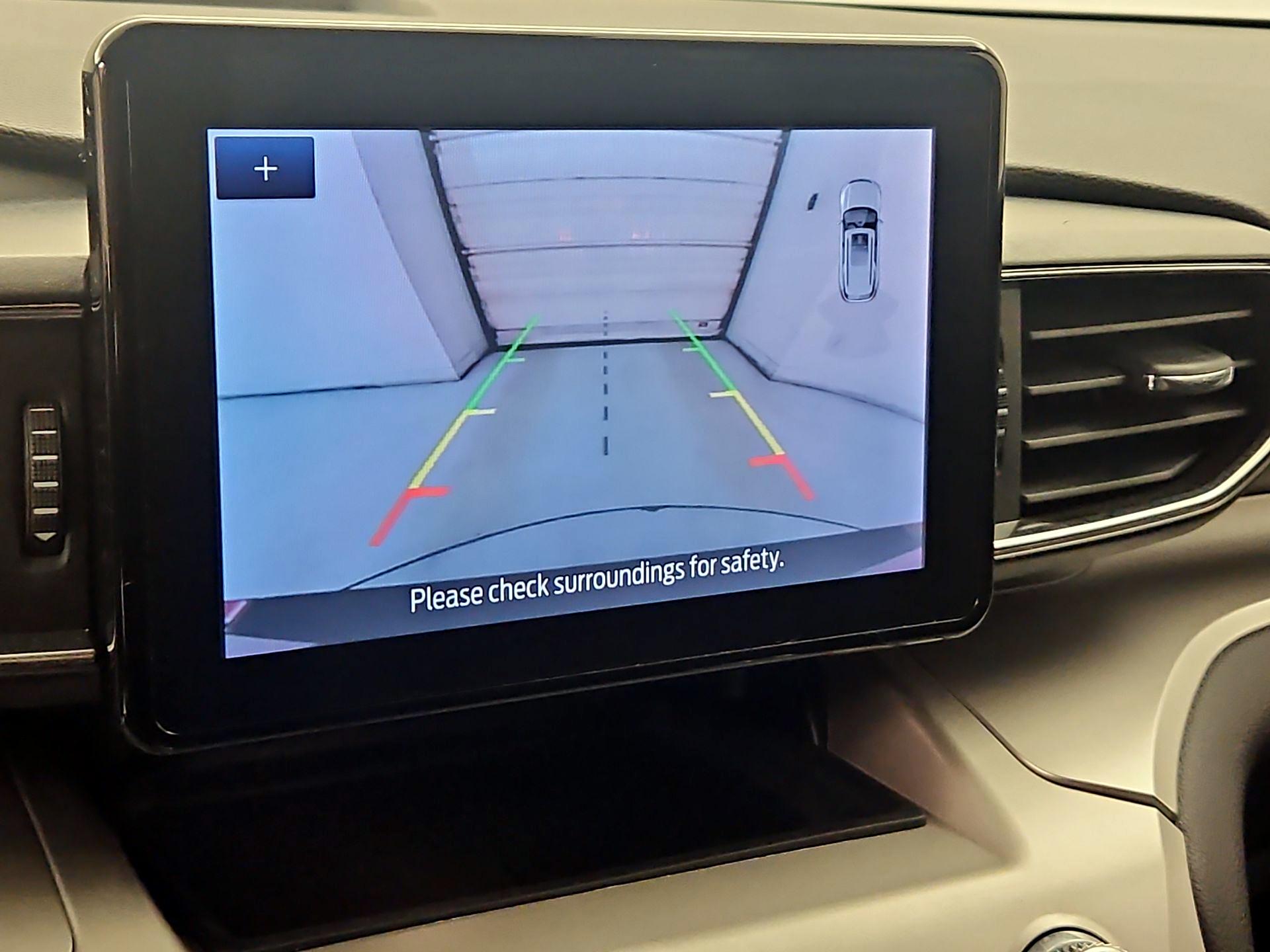 Thumbnail: 2020 Ford Explorer - 15