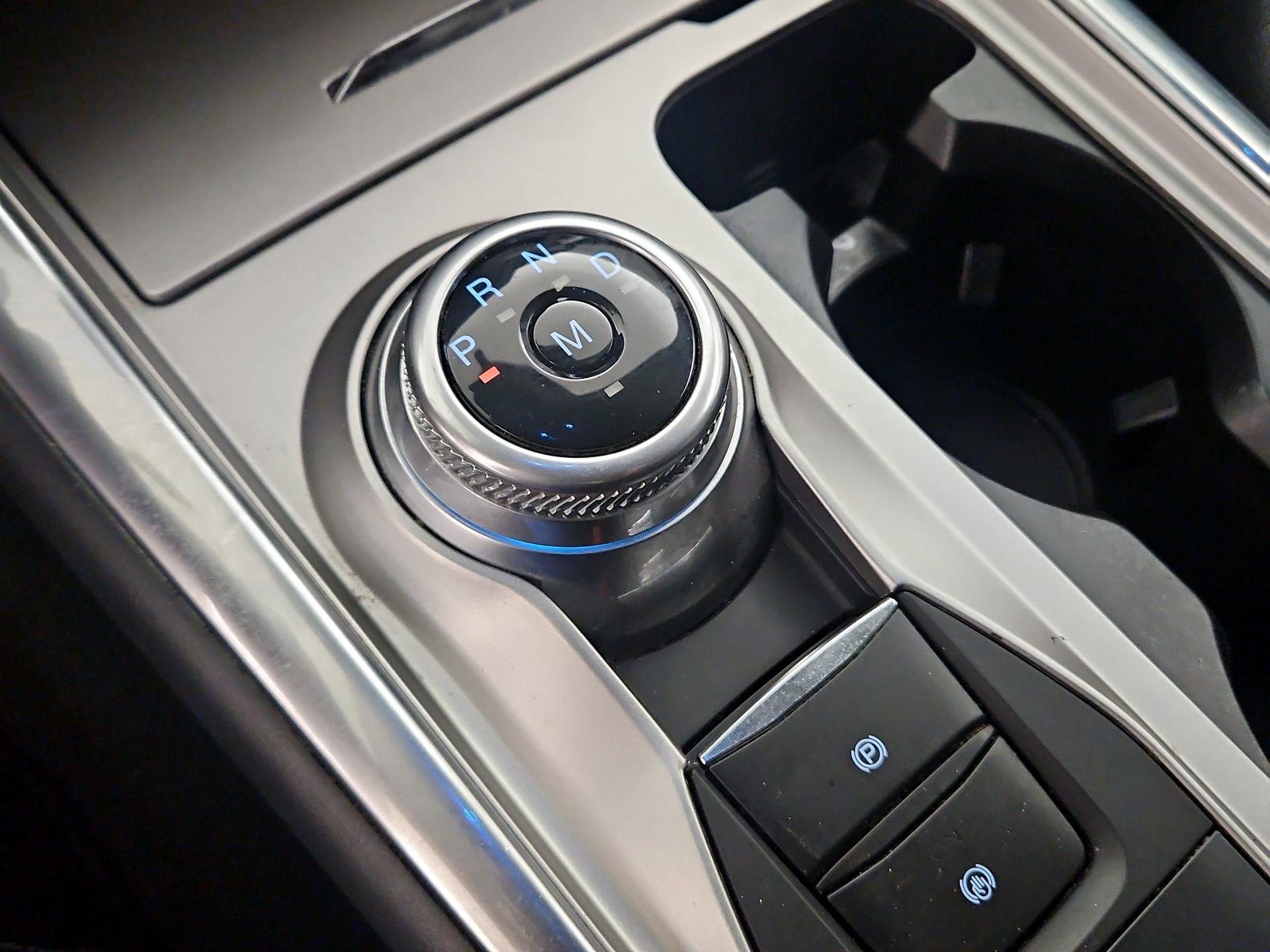 Thumbnail: 2020 Ford Explorer - 18