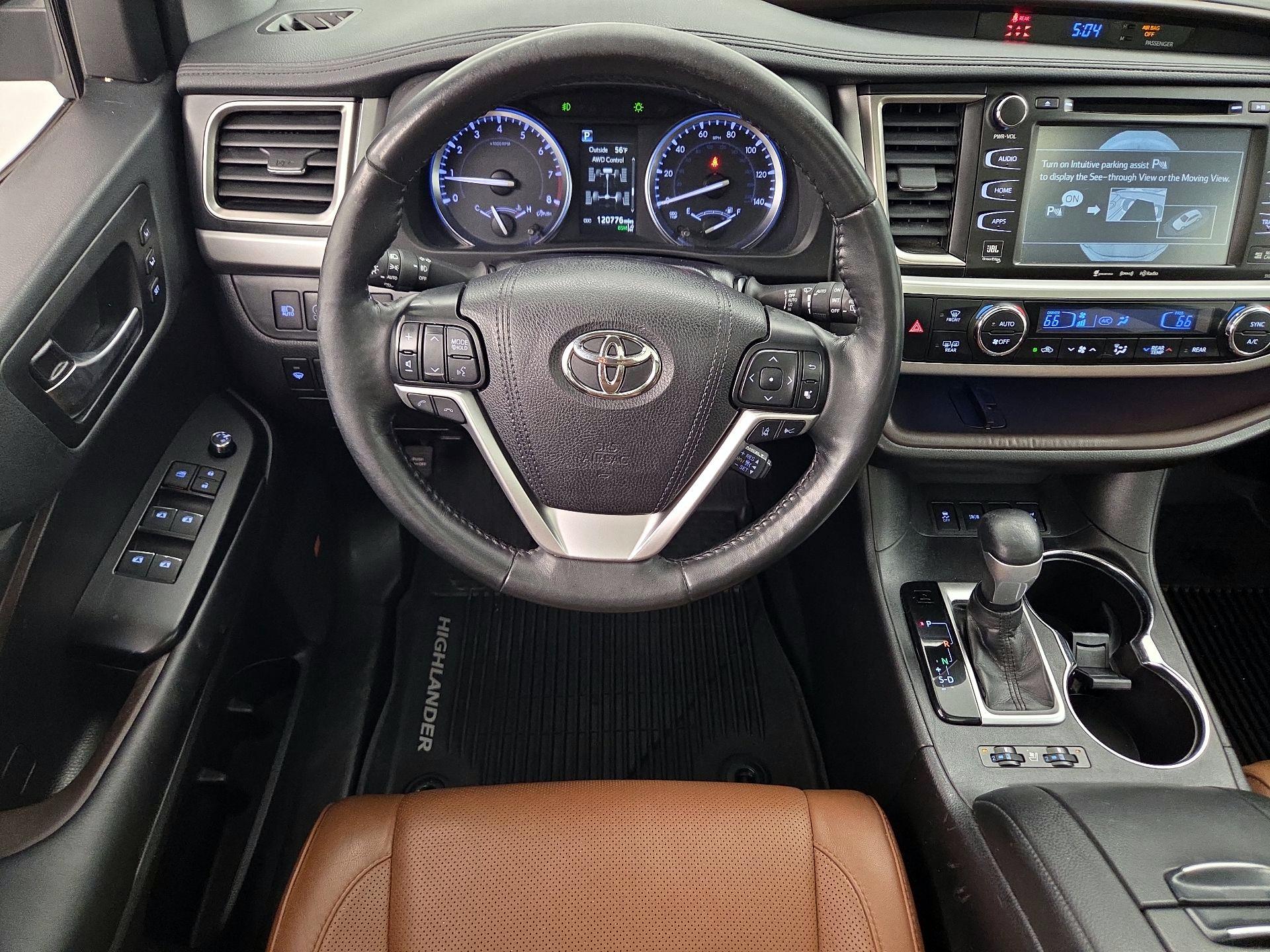 Thumbnail: 2019 Toyota Highlander - 10