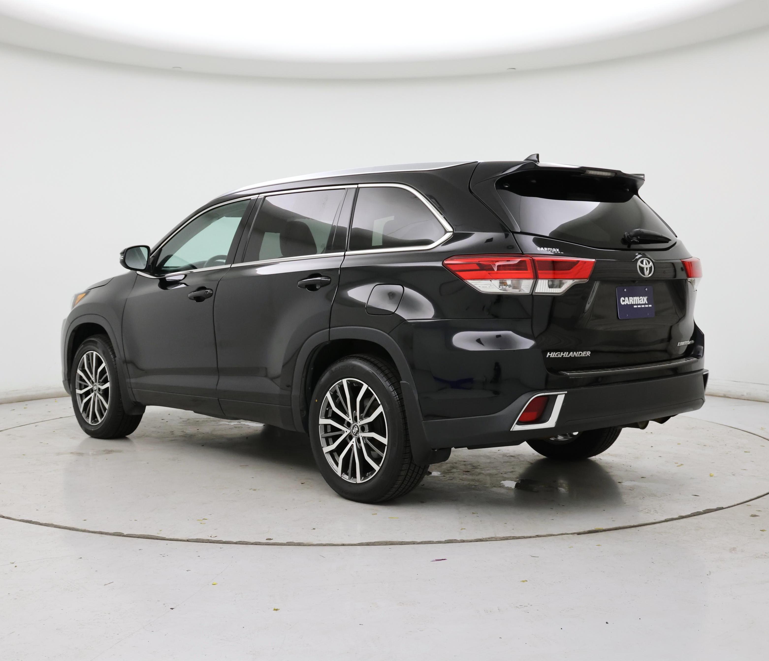 Thumbnail: 2019 Toyota Highlander - 2