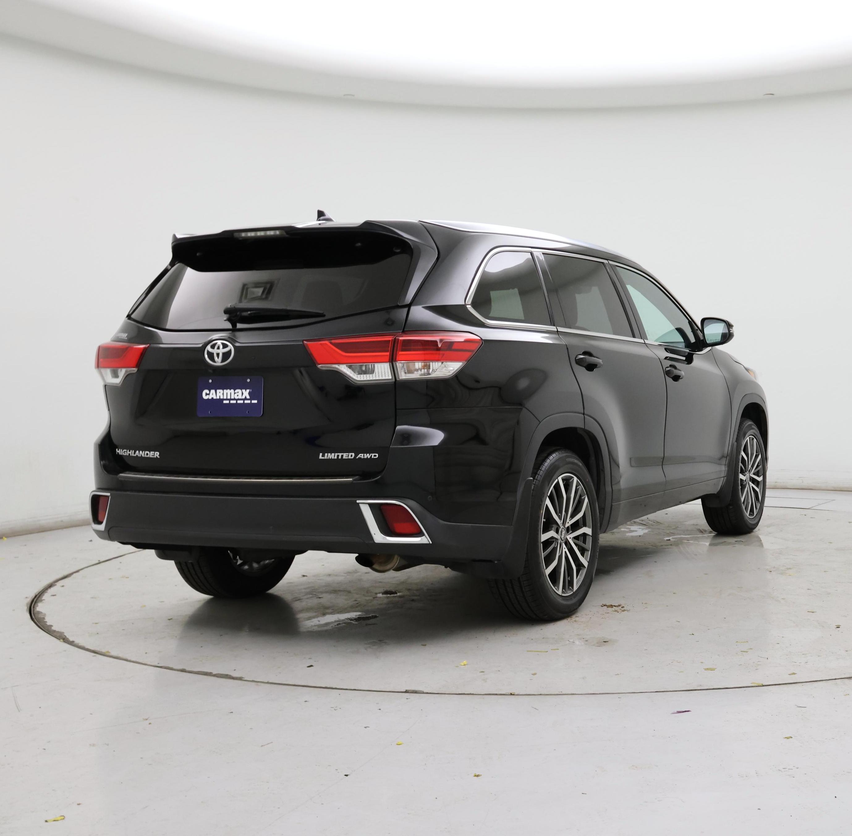 Thumbnail: 2019 Toyota Highlander - 8