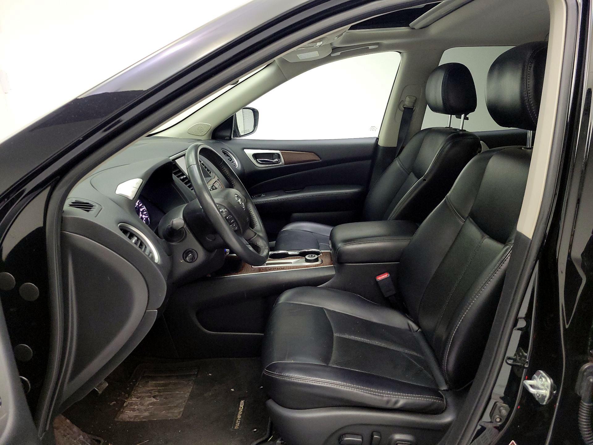 Thumbnail: 2018 Nissan Pathfinder - 9