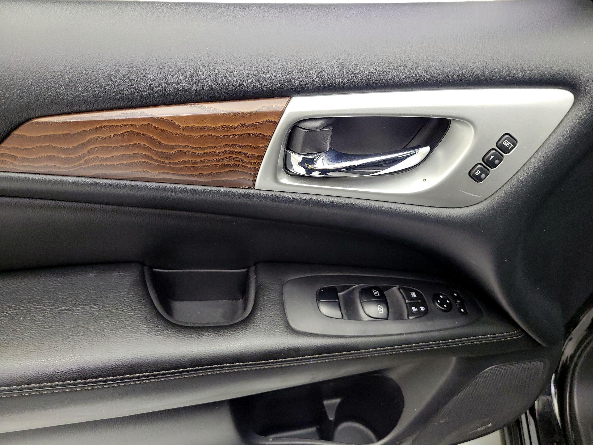 Thumbnail: 2018 Nissan Pathfinder - 10