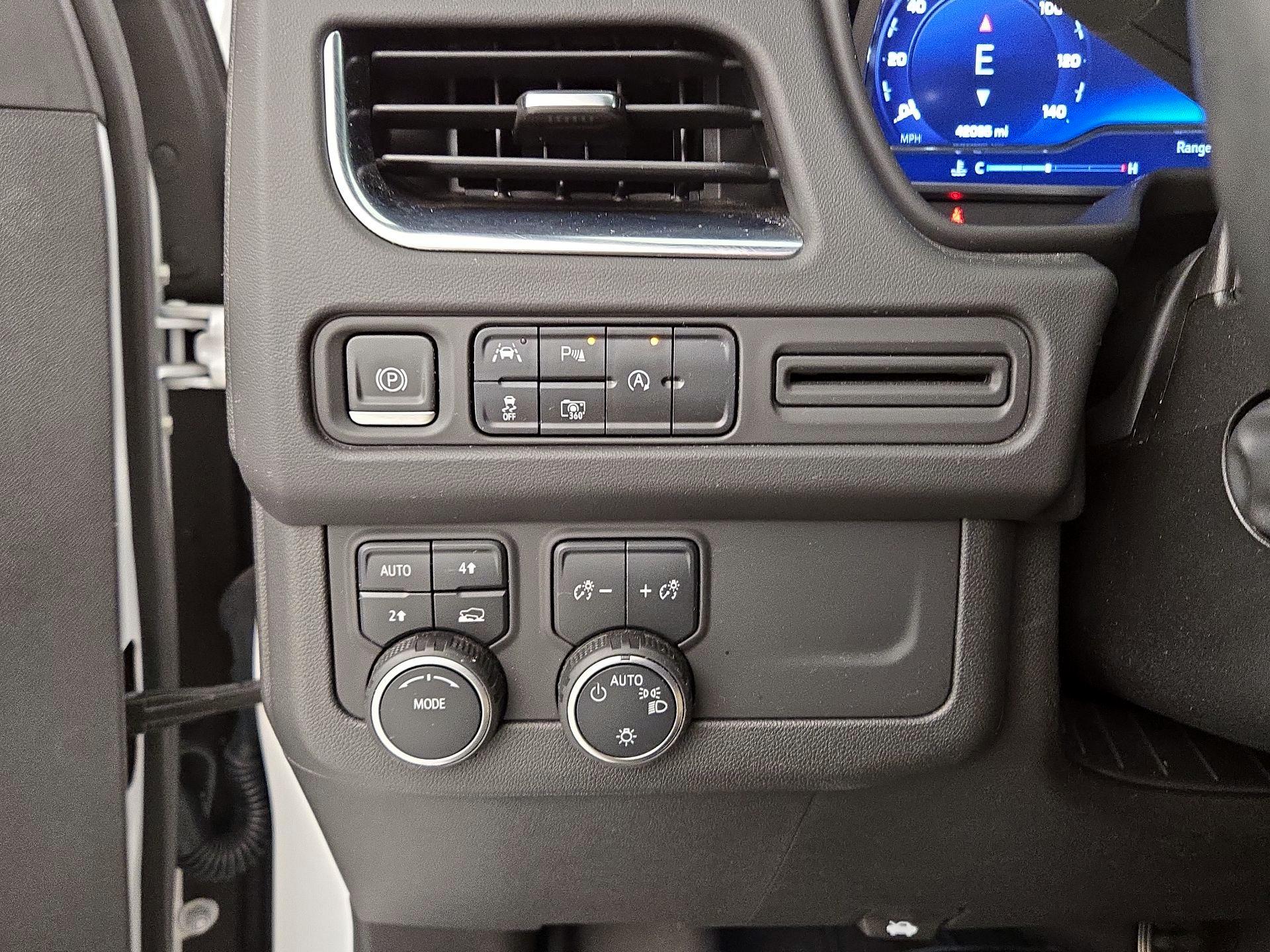 Thumbnail: 2023 Chevrolet Tahoe - 13