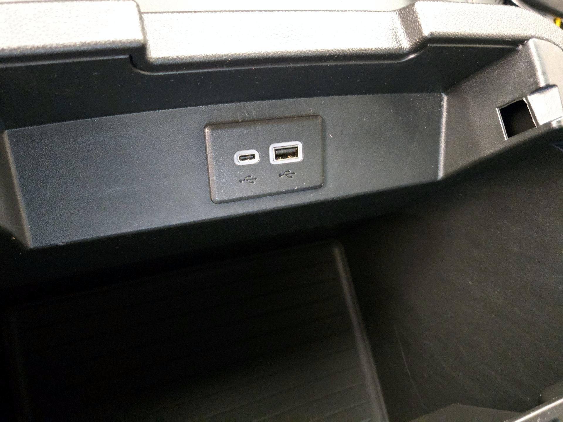 Thumbnail: 2023 Chevrolet Tahoe - 19