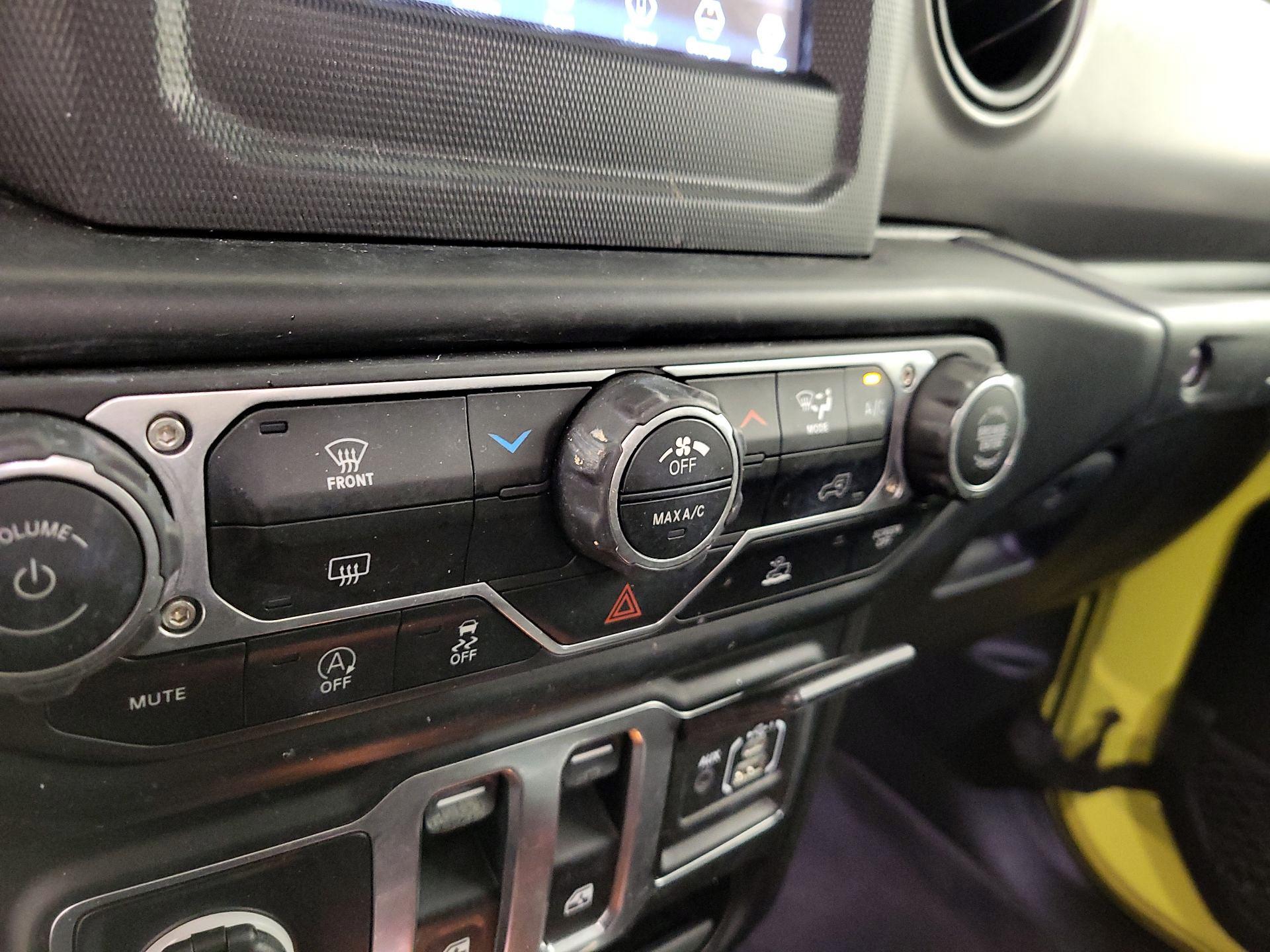 Thumbnail: 2023 Jeep Wrangler - 14