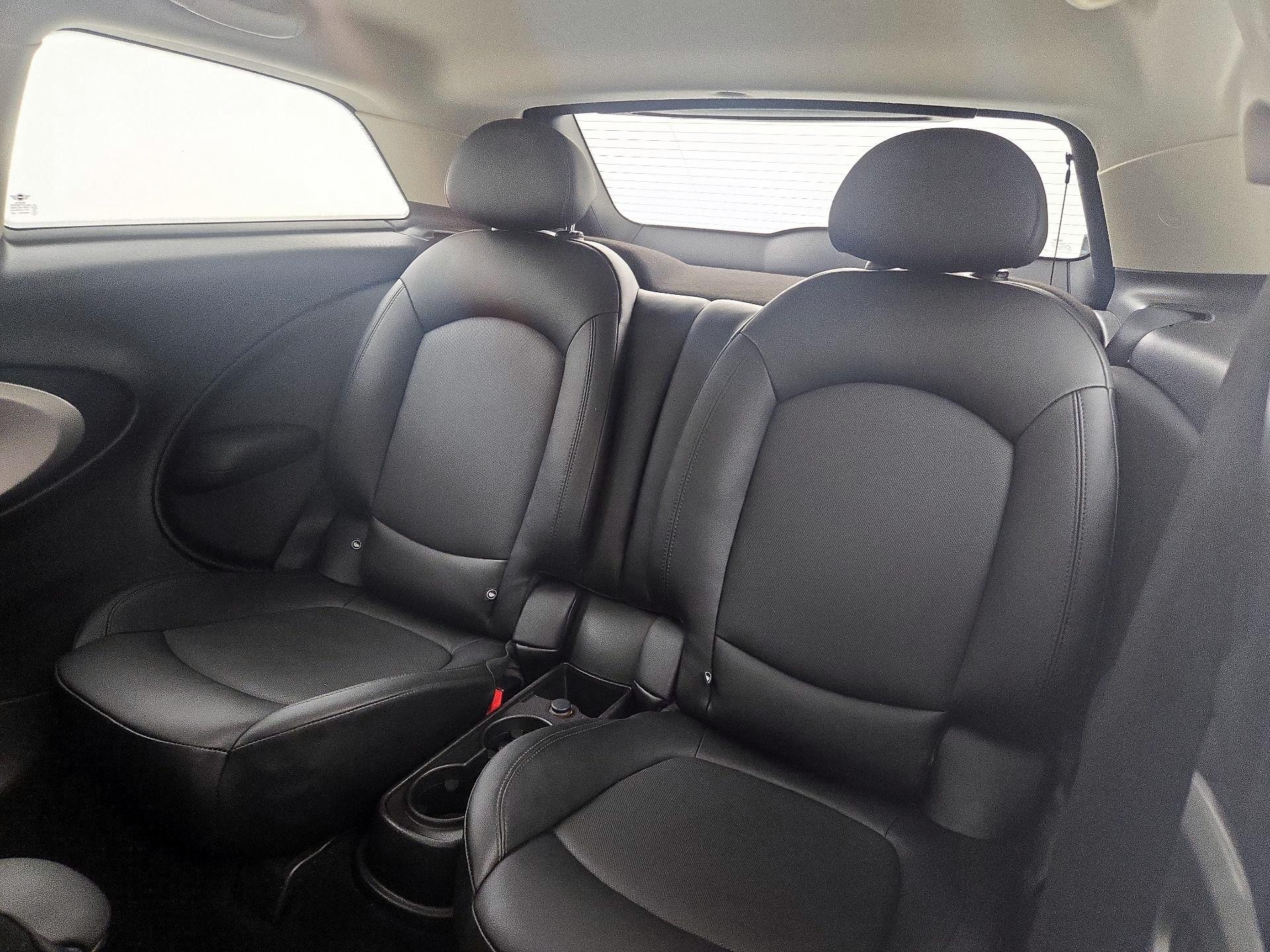 Thumbnail: 2015 MINI Cooper Paceman - 18