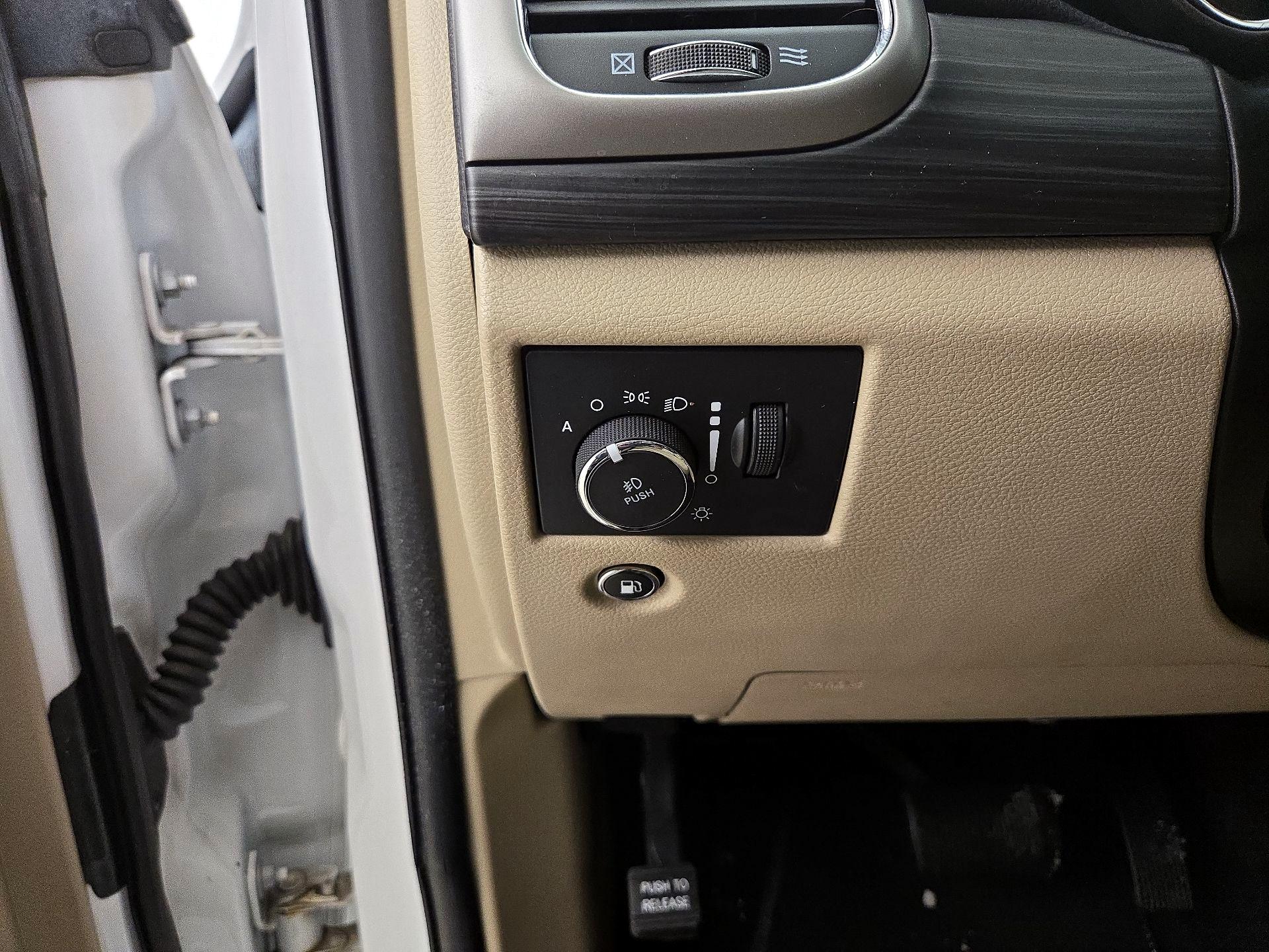 Thumbnail: 2022 Jeep Grand Cherokee - 13