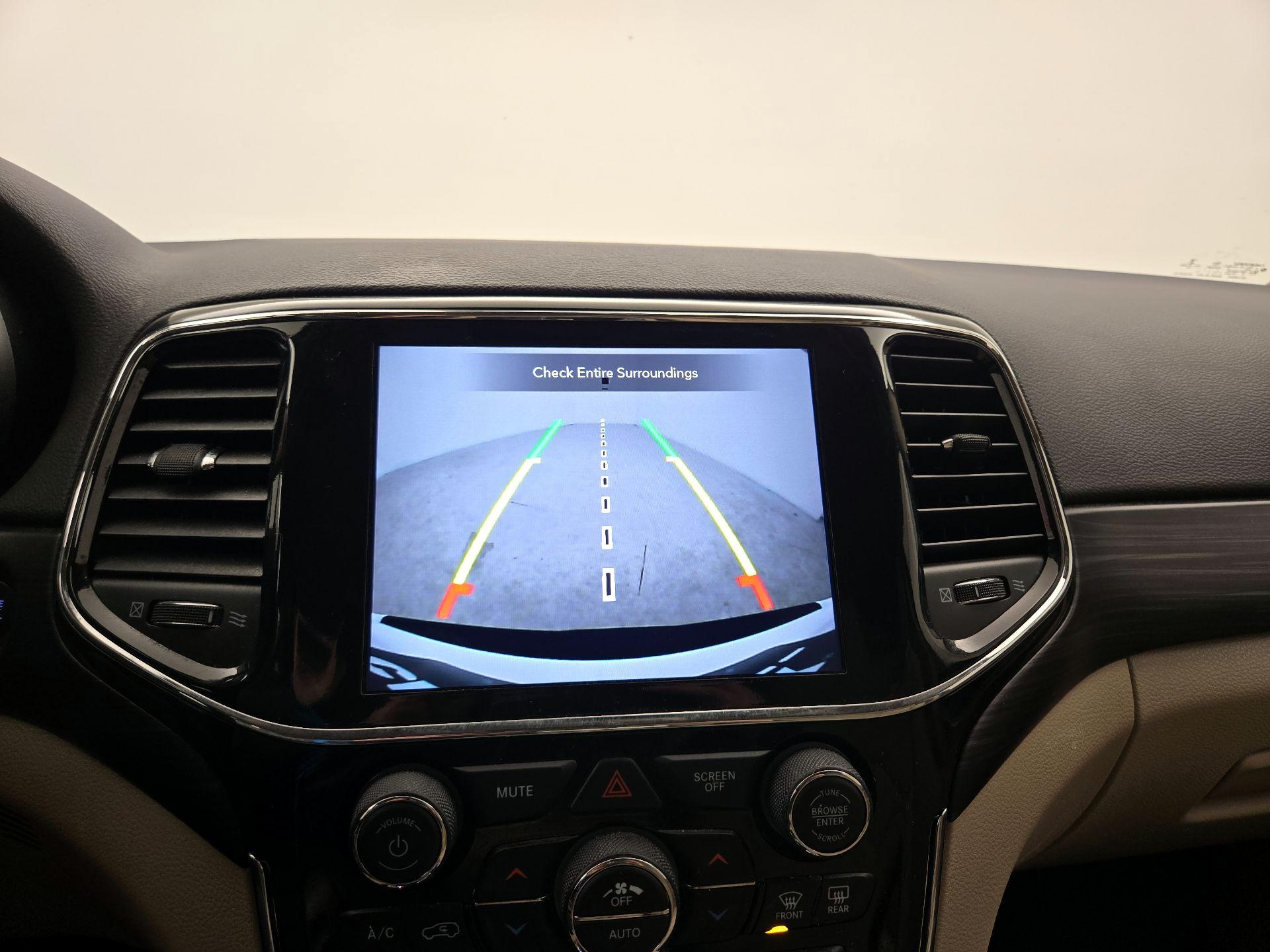 Thumbnail: 2022 Jeep Grand Cherokee - 15