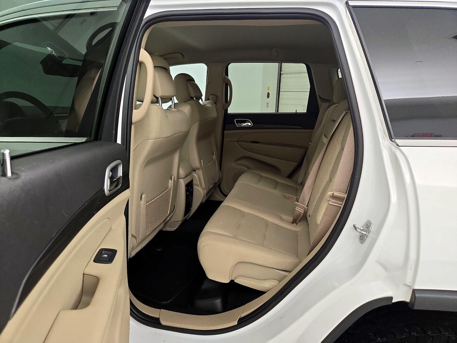 Thumbnail: 2022 Jeep Grand Cherokee - 20