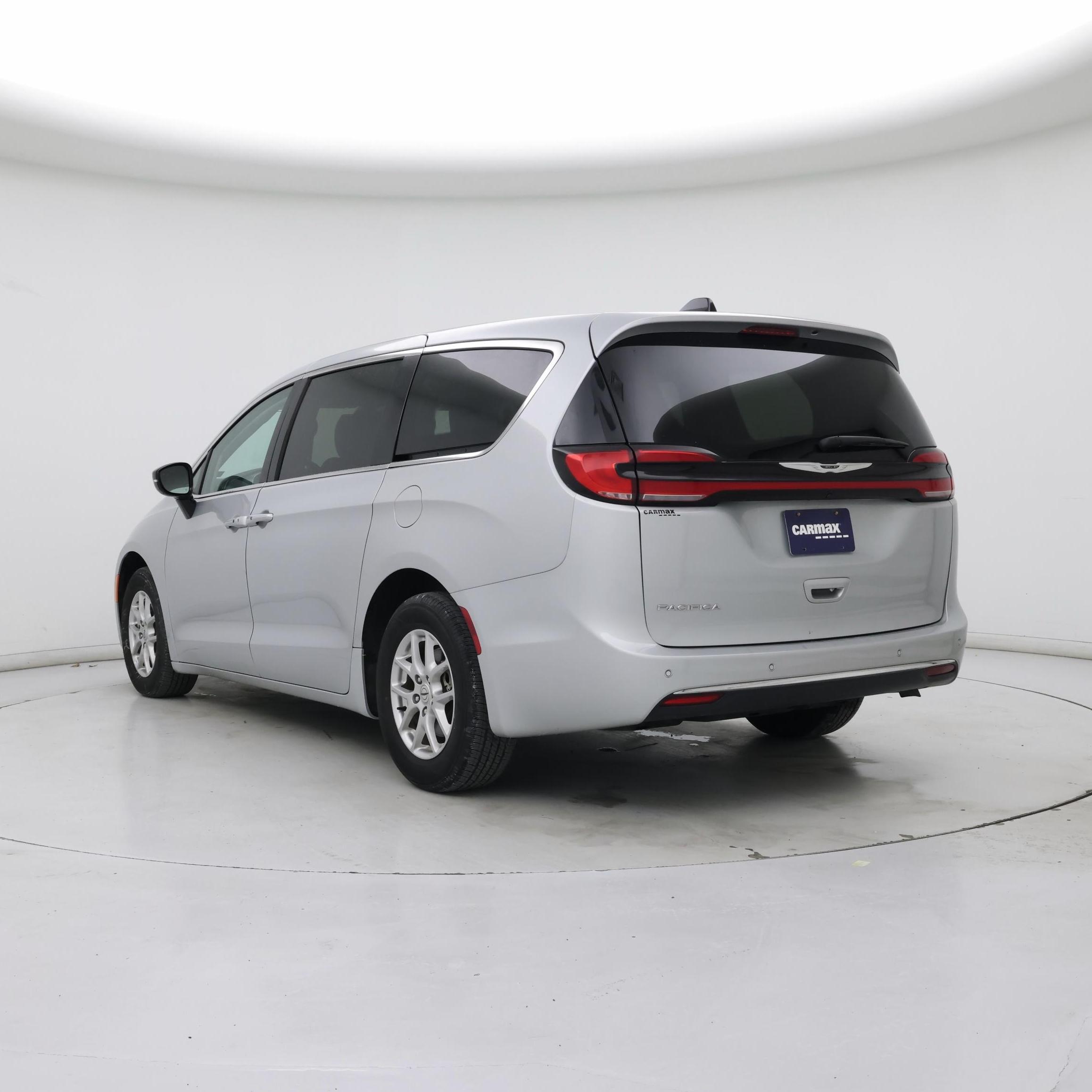 Thumbnail: 2024 Chrysler Pacifica - 2