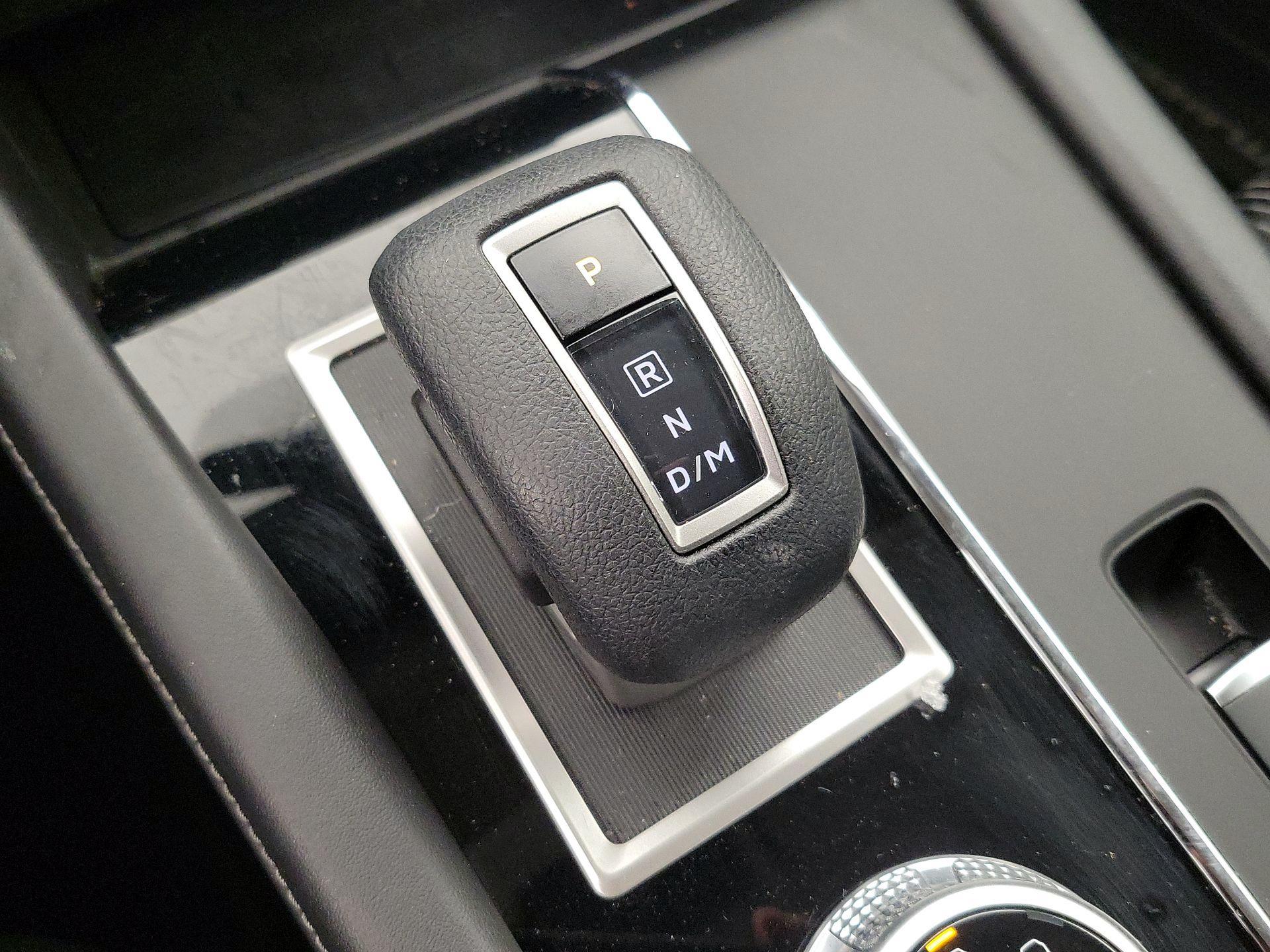 Thumbnail: 2022 Mitsubishi Outlander - 17