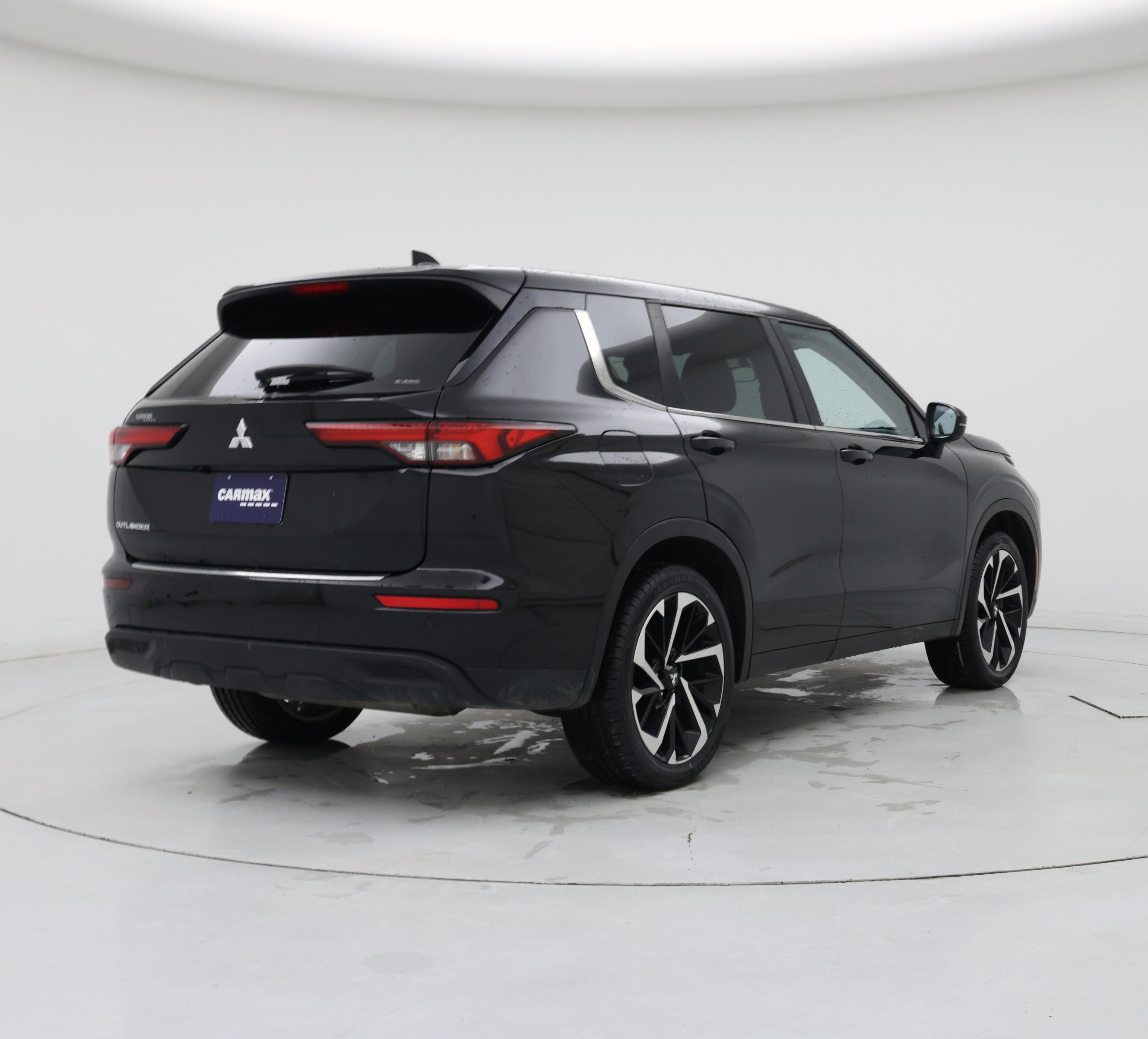 Thumbnail: 2022 Mitsubishi Outlander - 8