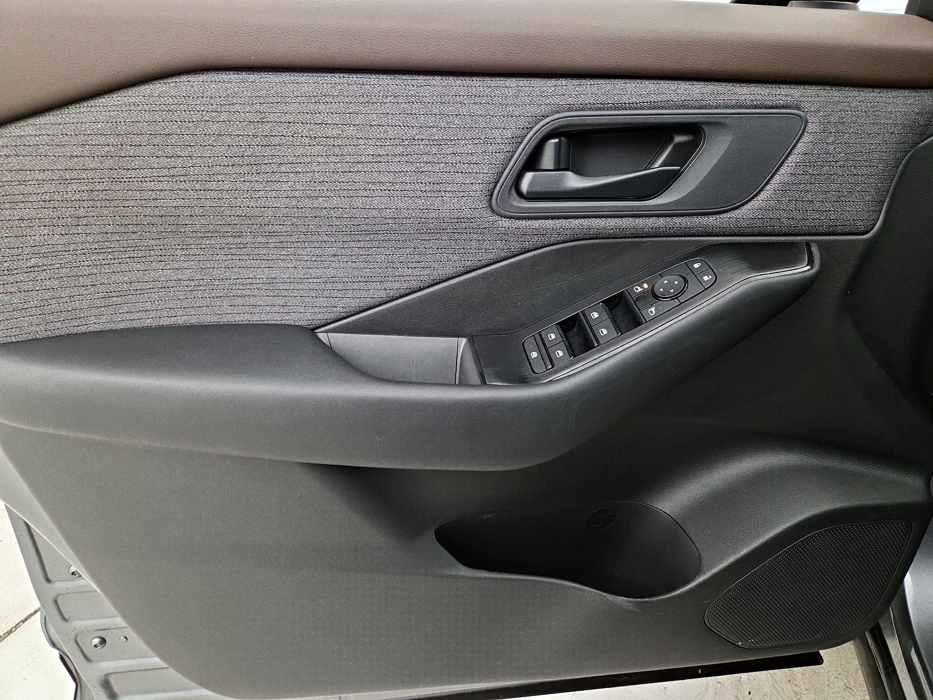 Thumbnail: 2023 Nissan Rogue - 12