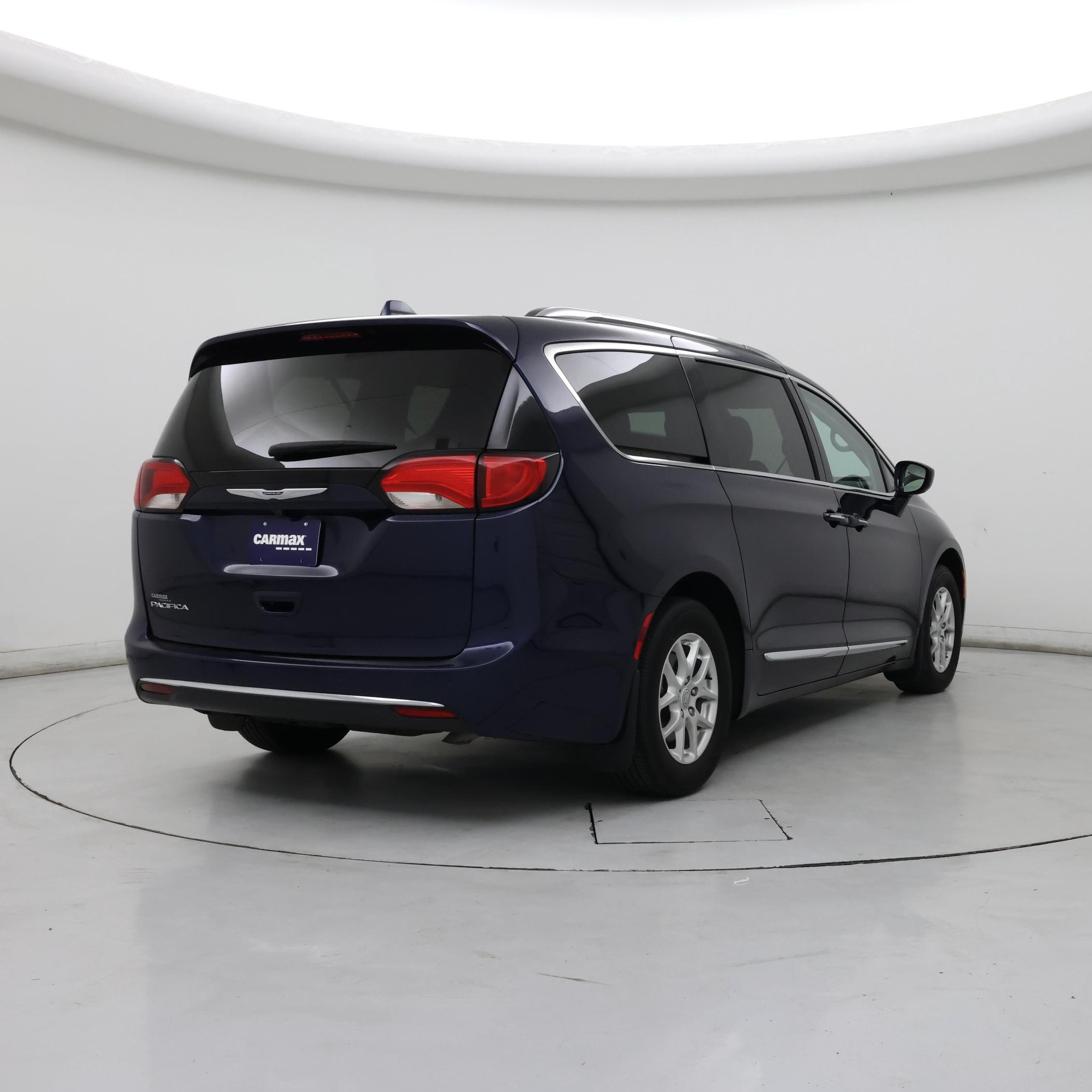 Thumbnail: 2020 Chrysler Pacifica - 8