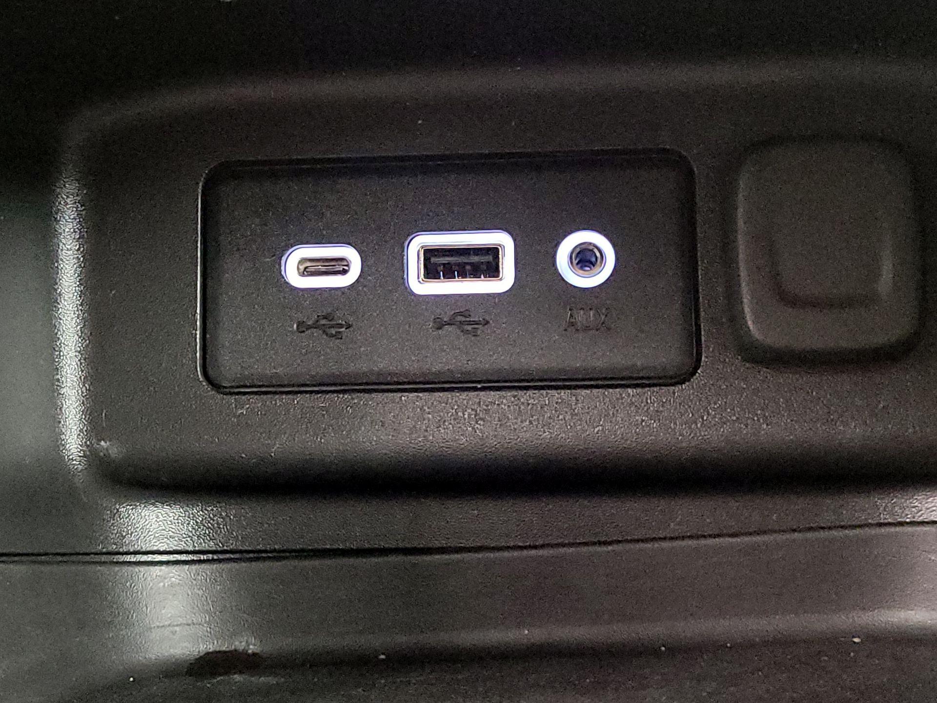 Thumbnail: 2022 Chevrolet Equinox - 18