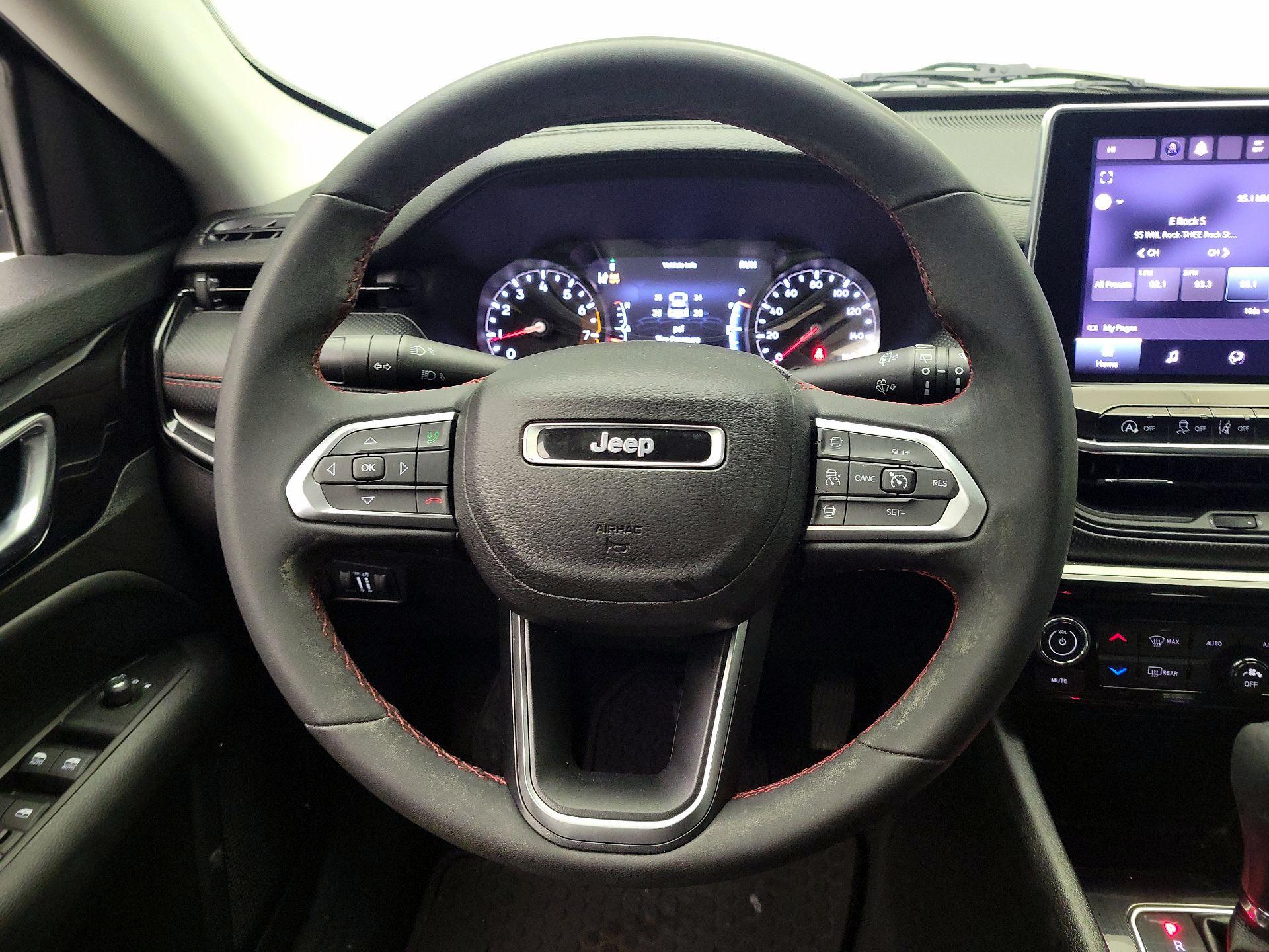 Thumbnail: 2022 Jeep Compass - 10