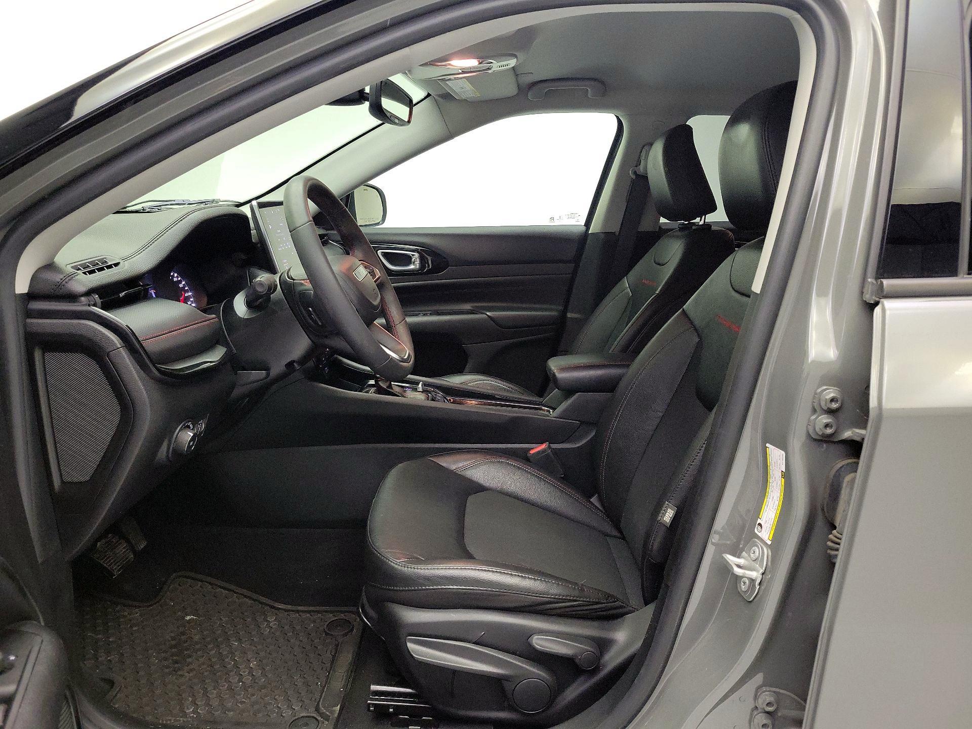 Thumbnail: 2022 Jeep Compass - 11