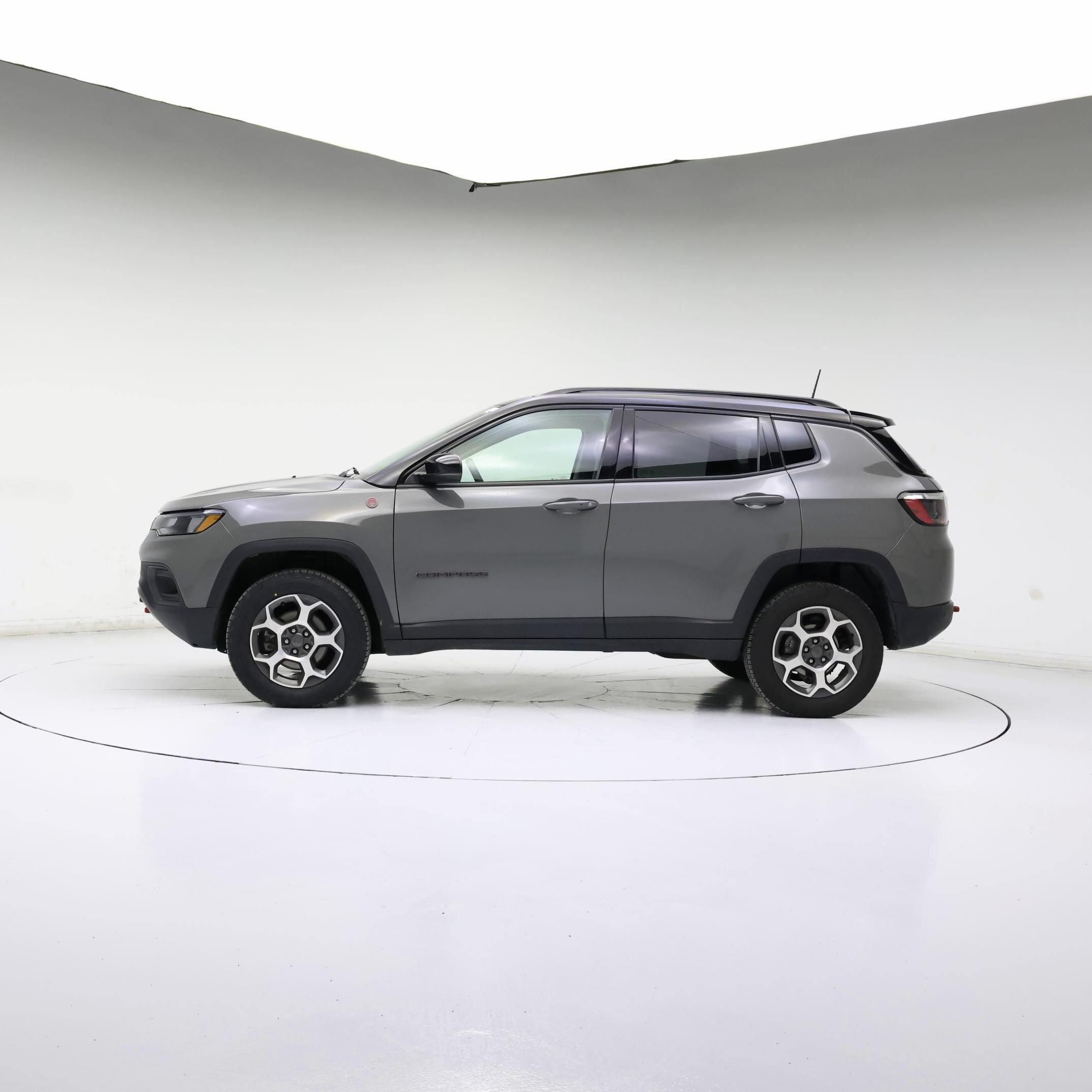 Thumbnail: 2022 Jeep Compass - 3