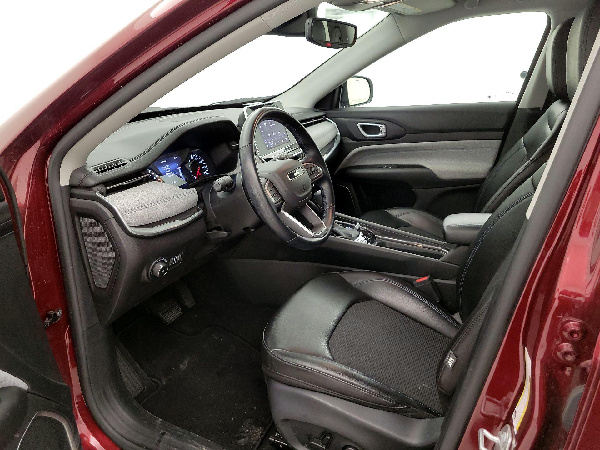 Thumbnail: 2022 Jeep Compass - 11