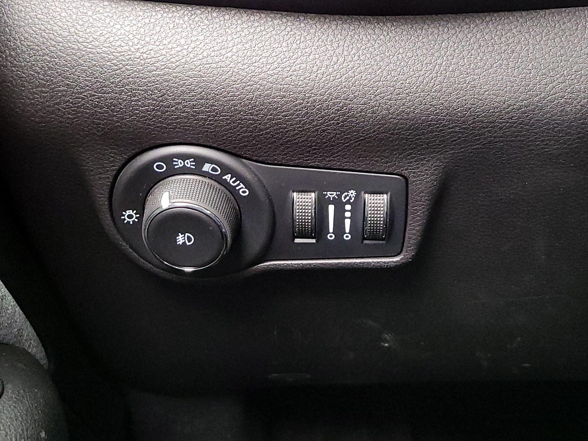 Thumbnail: 2022 Jeep Compass - 13