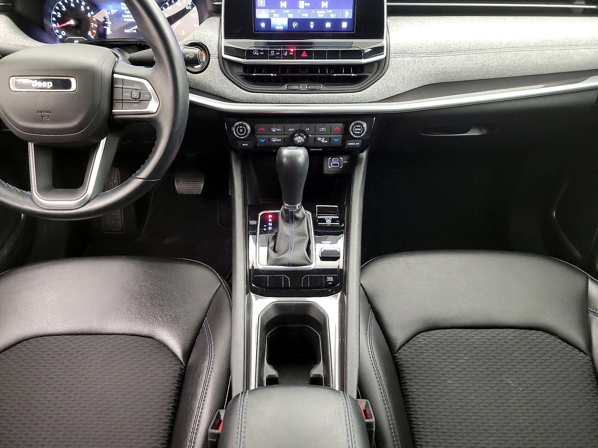 Thumbnail: 2022 Jeep Compass - 17