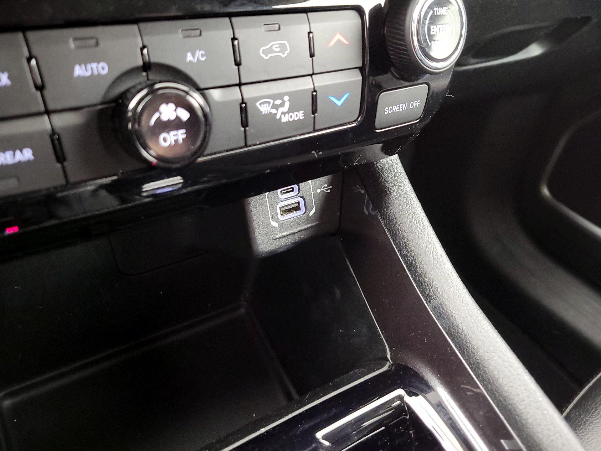 Thumbnail: 2022 Jeep Compass - 18