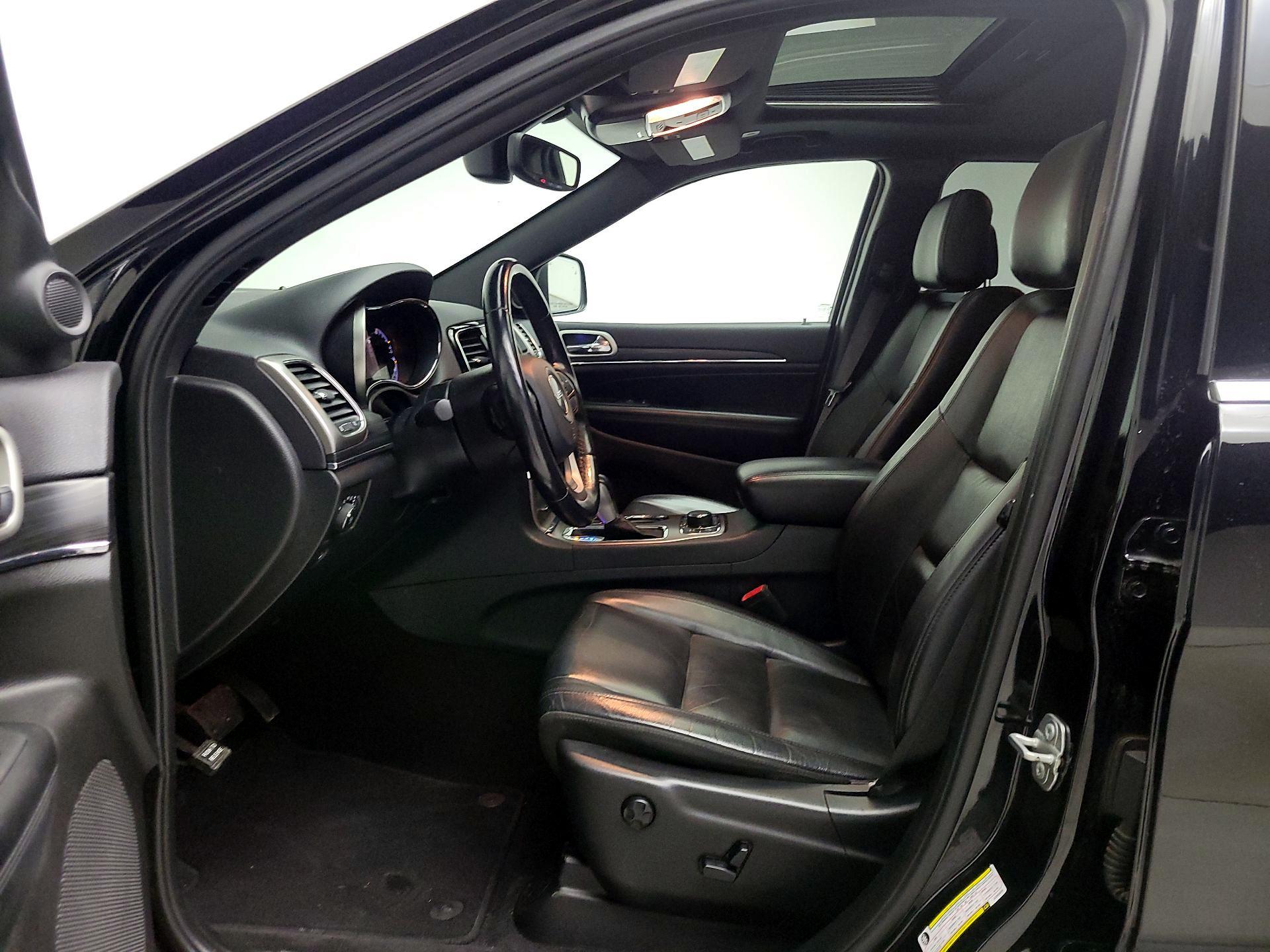 Thumbnail: 2020 Jeep Grand Cherokee - 11