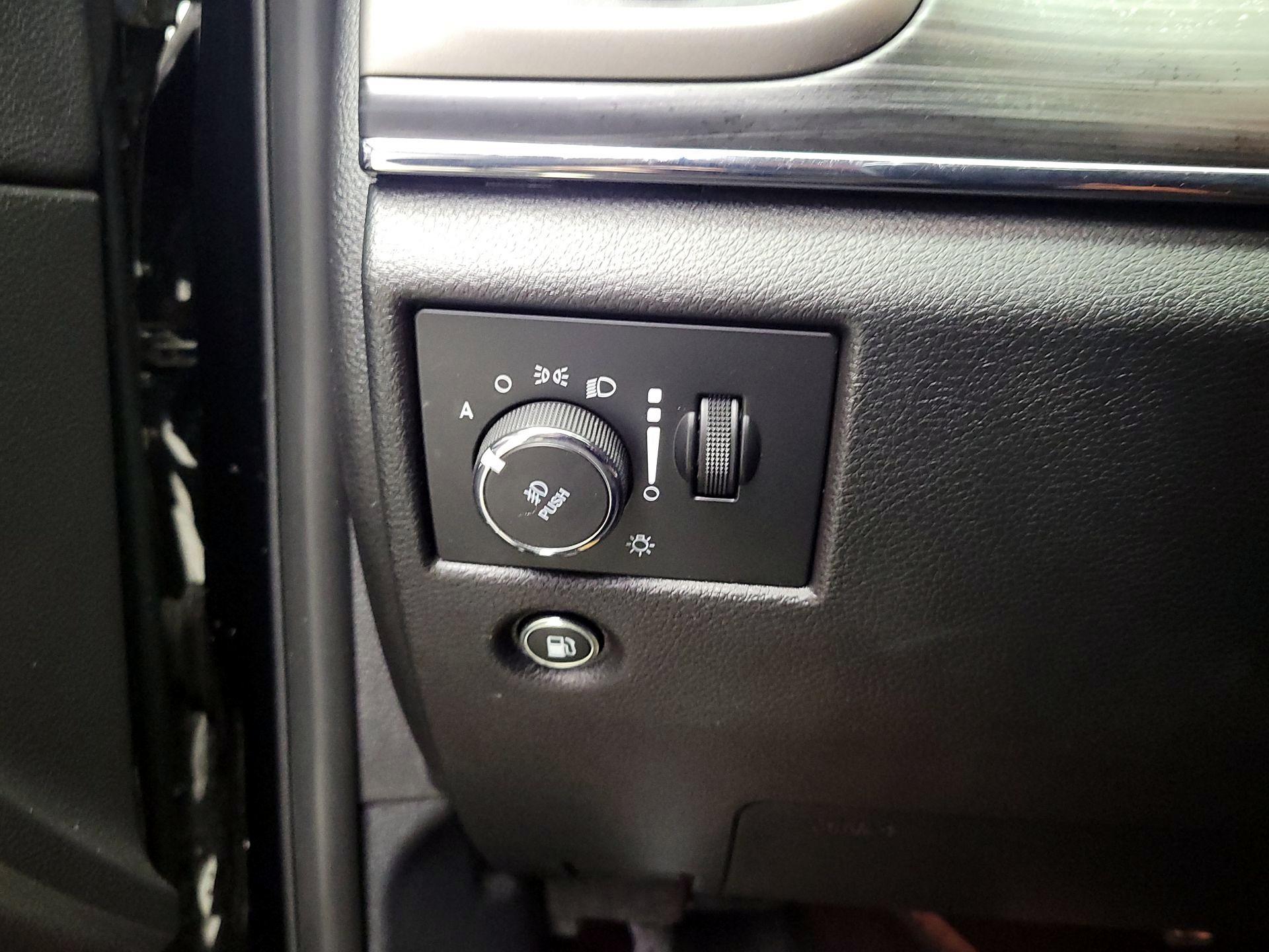 Thumbnail: 2020 Jeep Grand Cherokee - 13