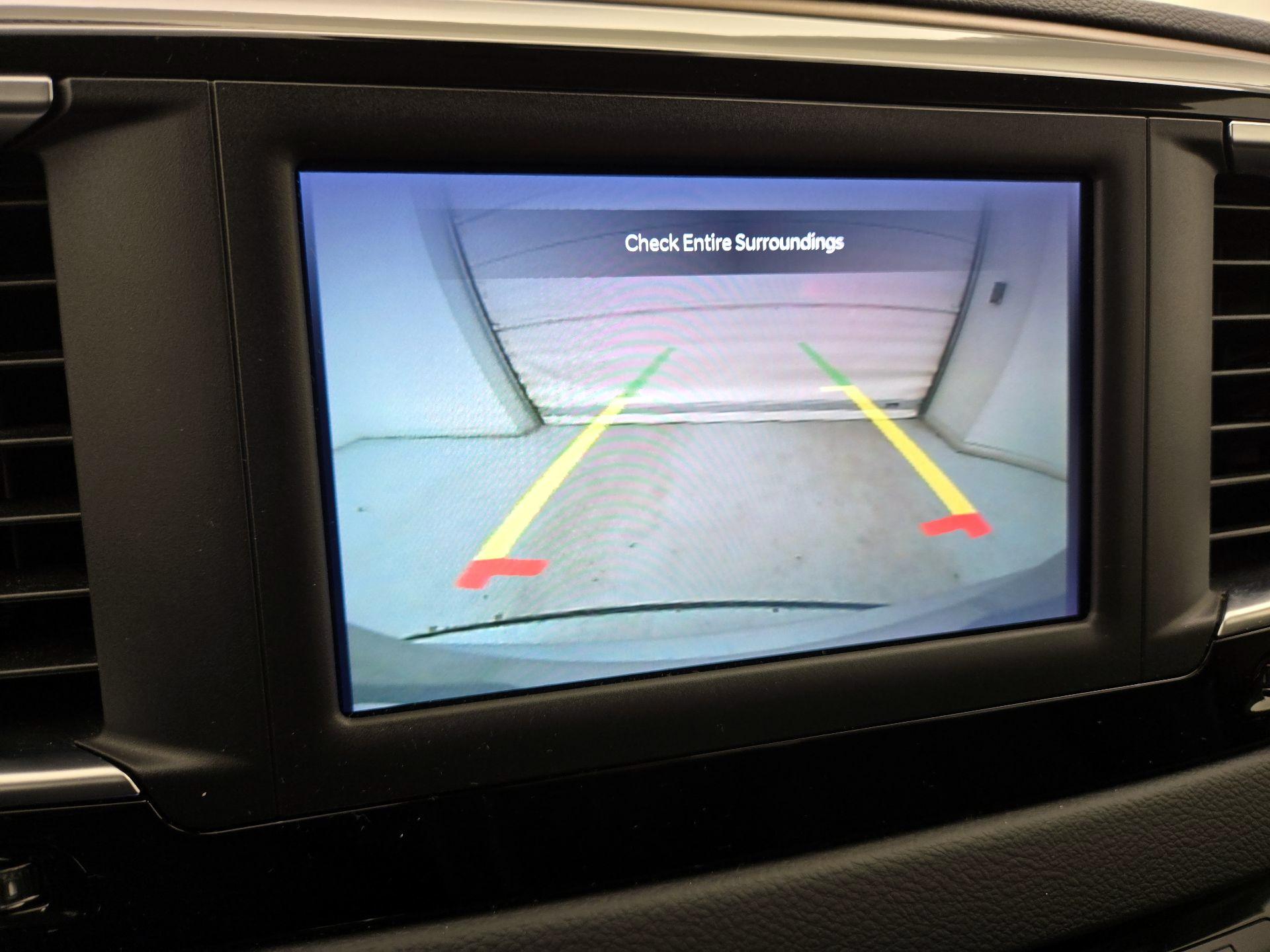 Thumbnail: 2023 Chrysler Voyager - 14