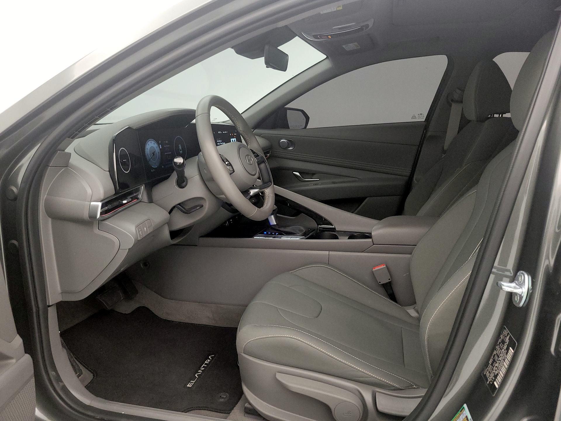 Thumbnail: 2024 Hyundai Elantra - 11