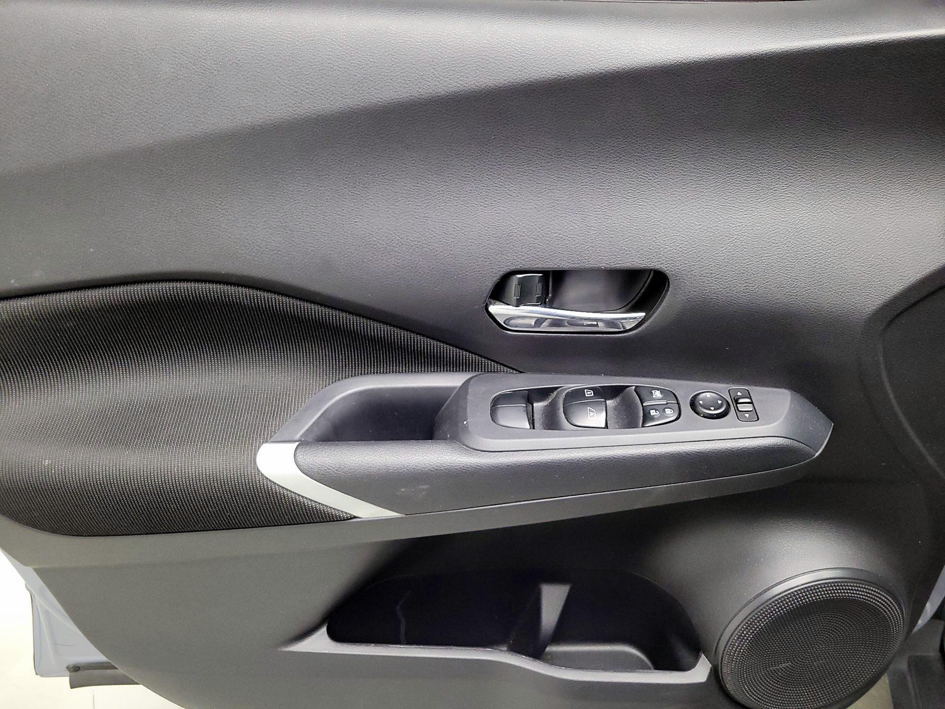 Thumbnail: 2023 Nissan Kicks - 12