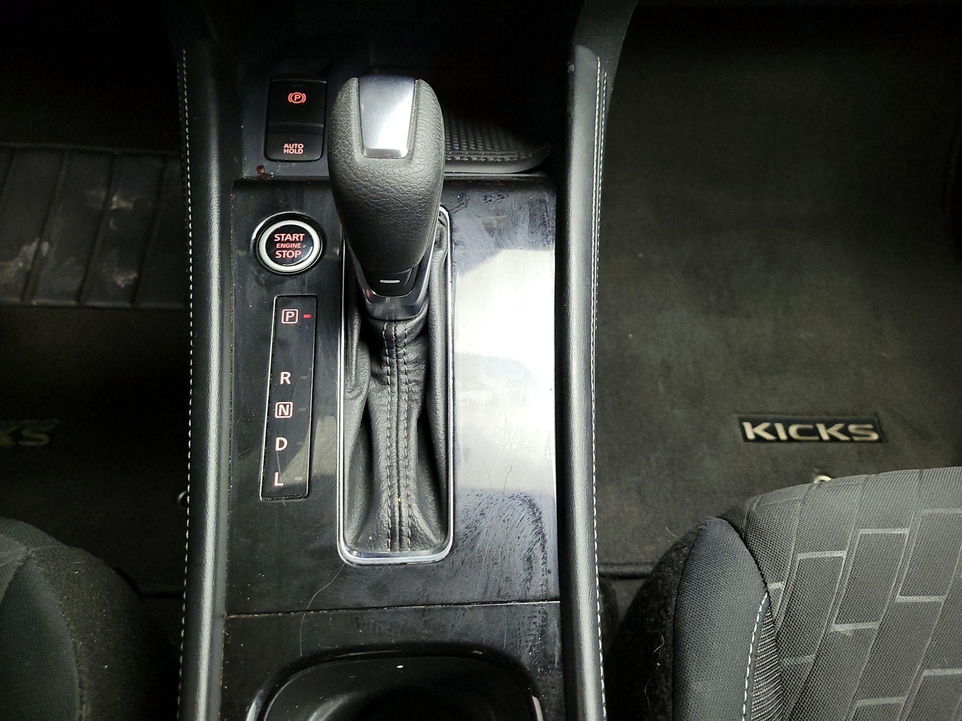 Thumbnail: 2023 Nissan Kicks - 16