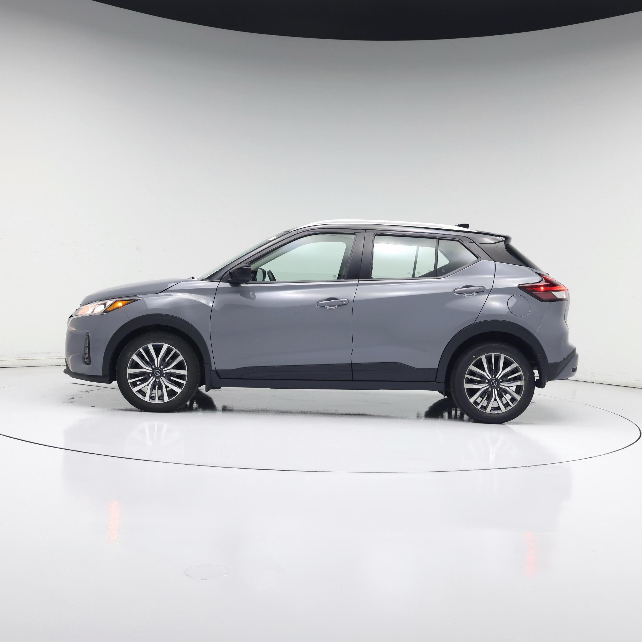 Thumbnail: 2023 Nissan Kicks - 3
