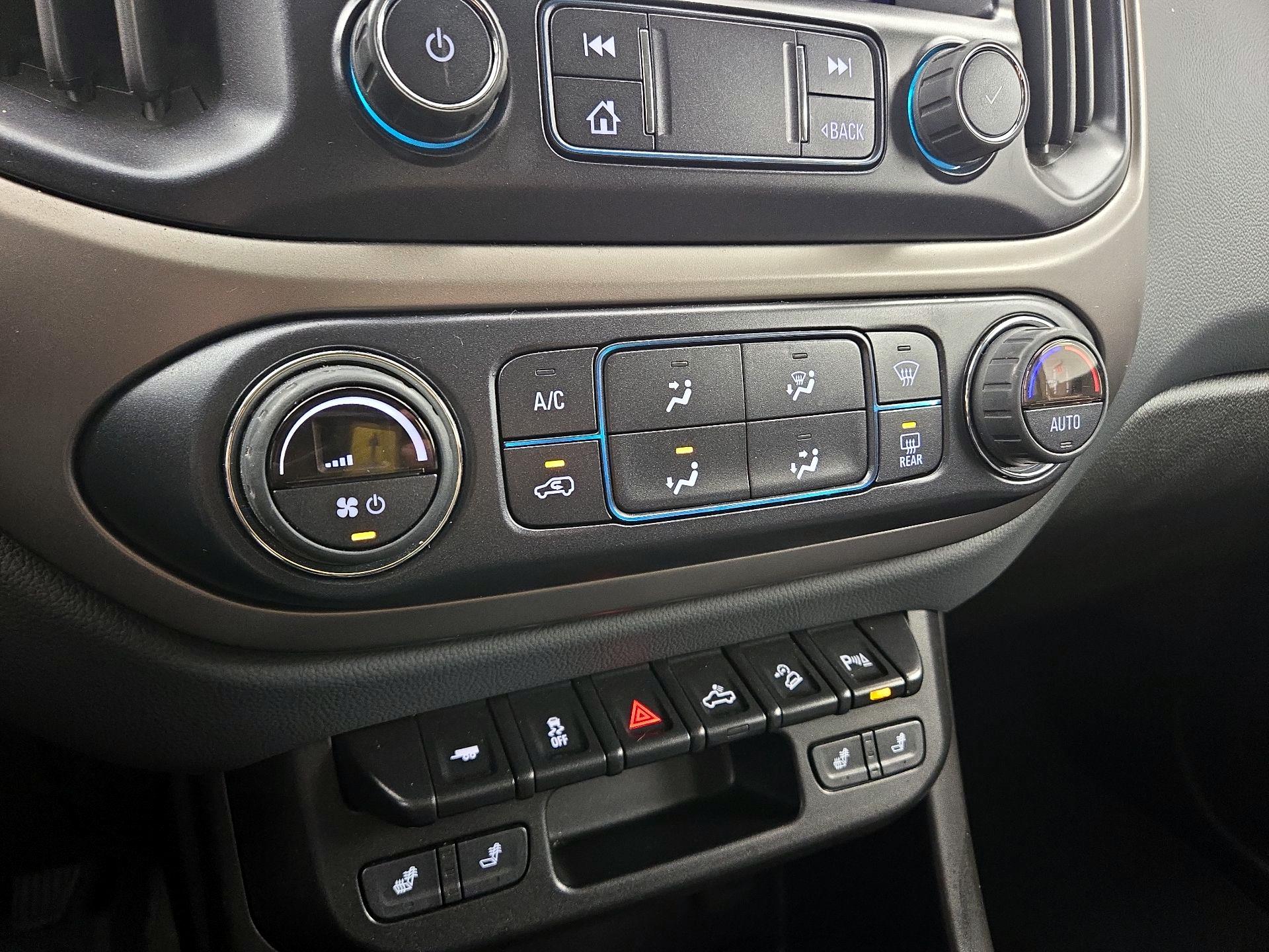 Thumbnail: 2022 Chevrolet Colorado - 17